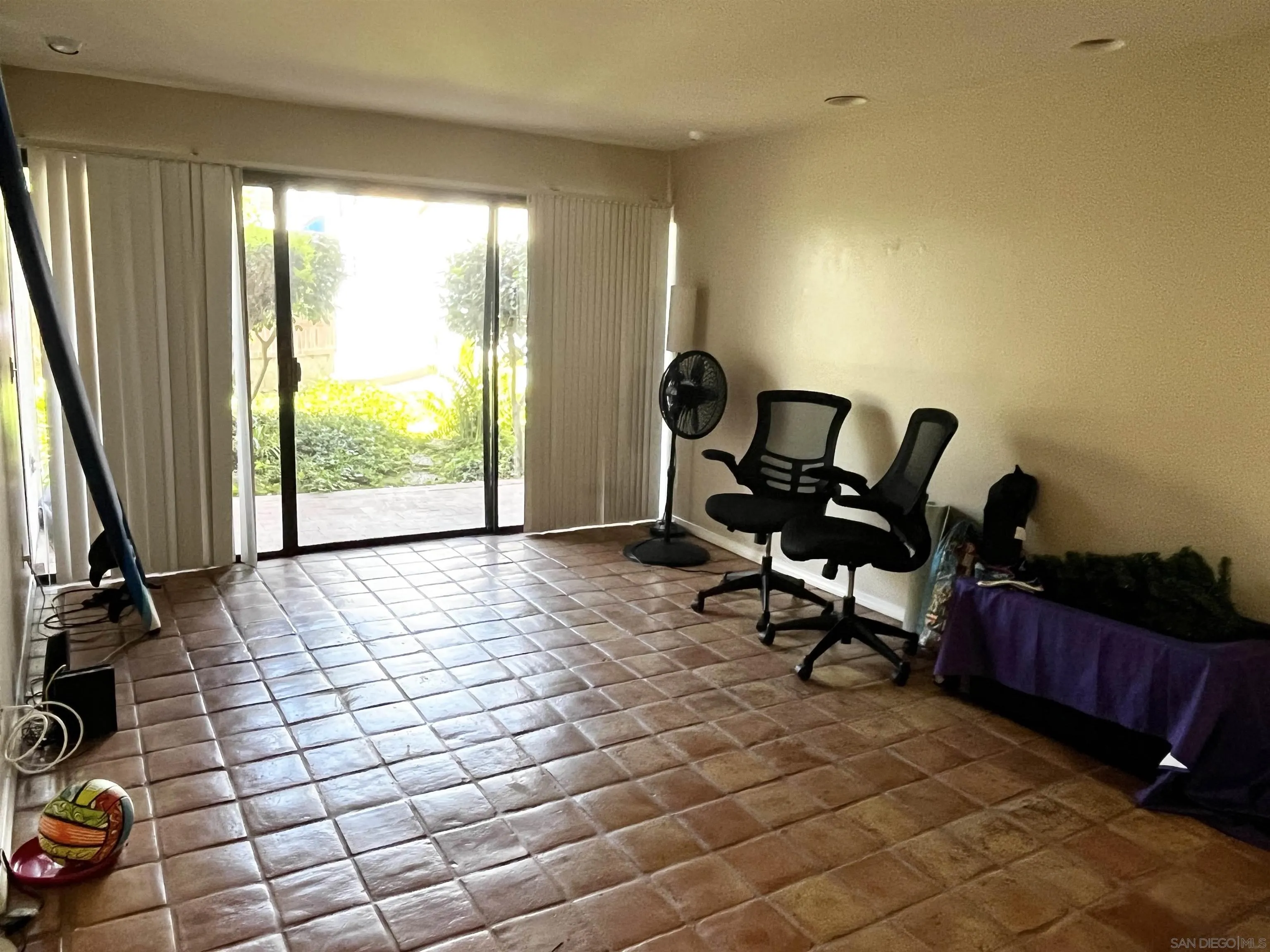 Photo #3: 260014956 Listing: Photo #3