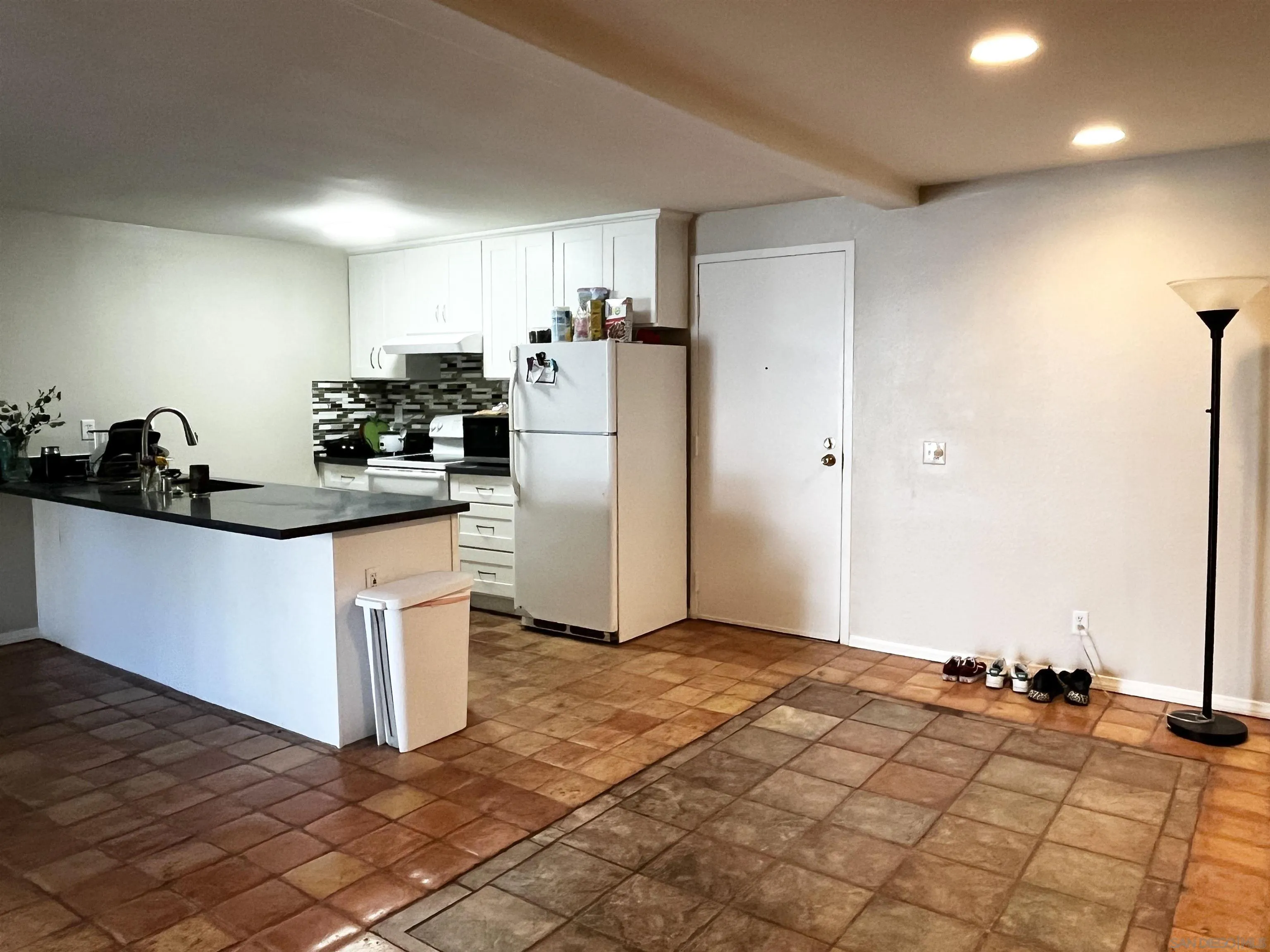 Photo #9: 260014956 Listing: Photo #9