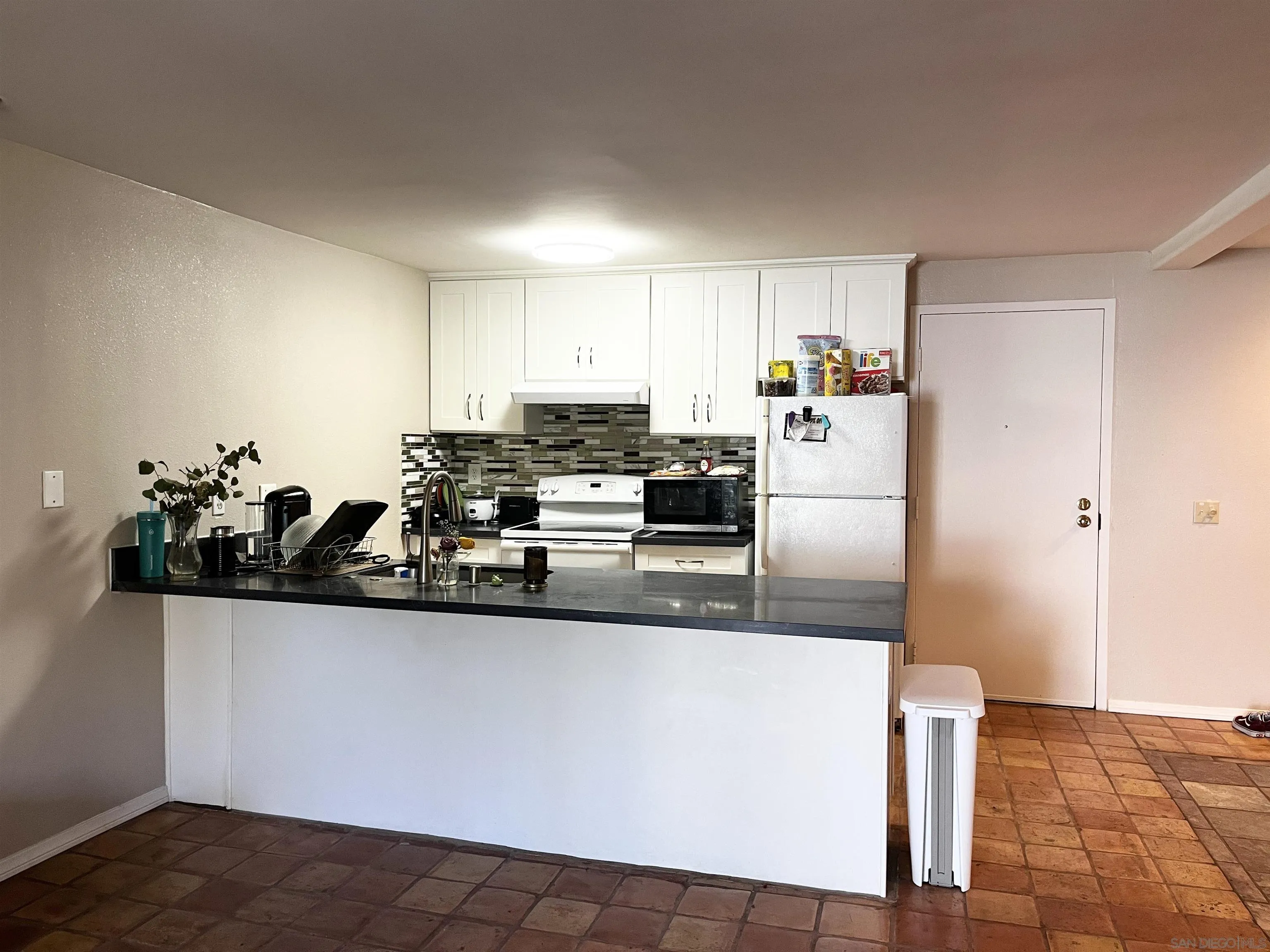 Photo #7: 260014956 Listing: Photo #7