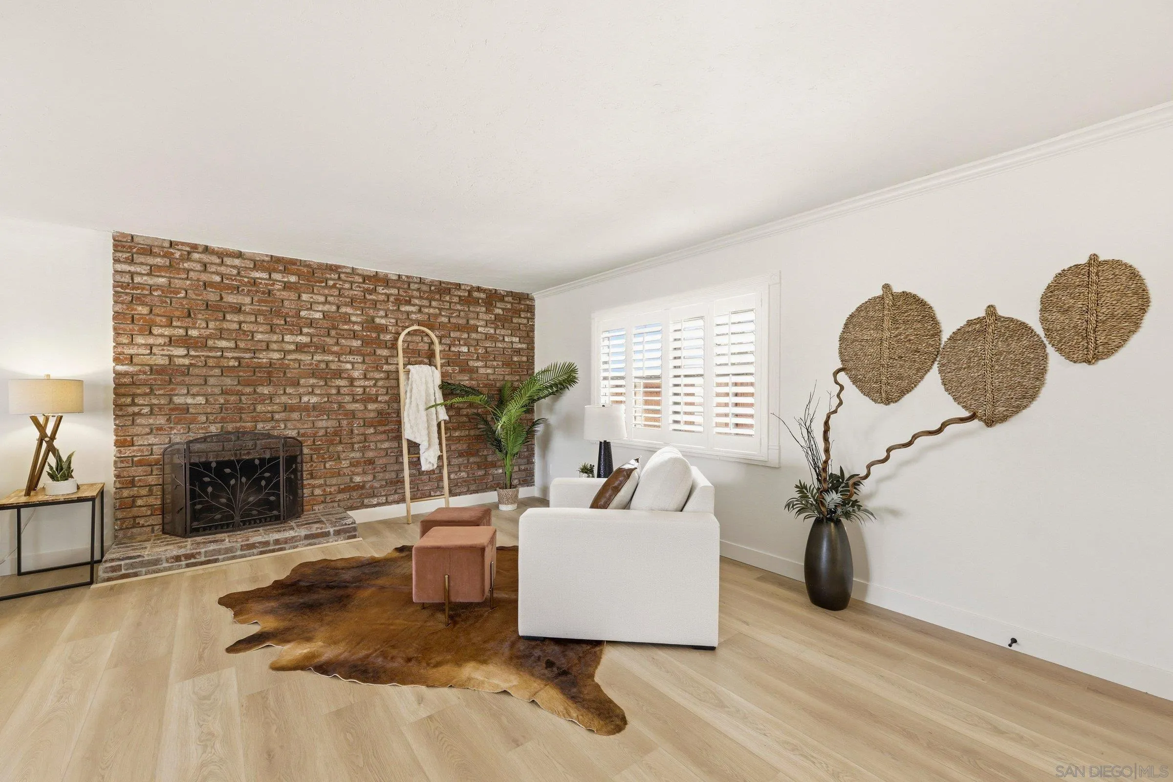 https://cdn.realtyfeed.com/cdn/127/260014957/2d48c9f266eac9fc9d84ceaf75e426d8.webp