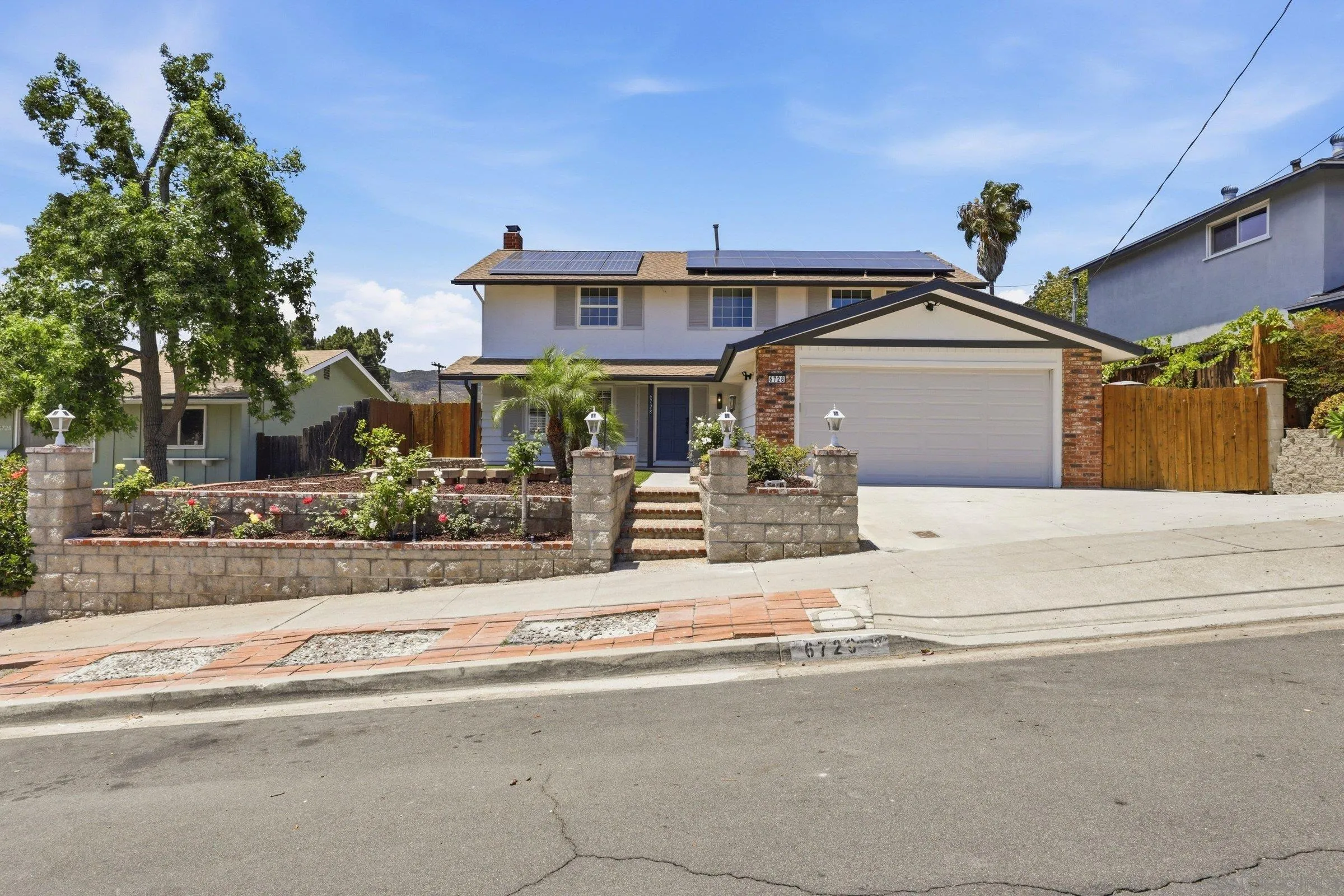 https://cdn.realtyfeed.com/cdn/127/260014957/3d43d208cc69ed7c33e29d3148a0084c.webp
