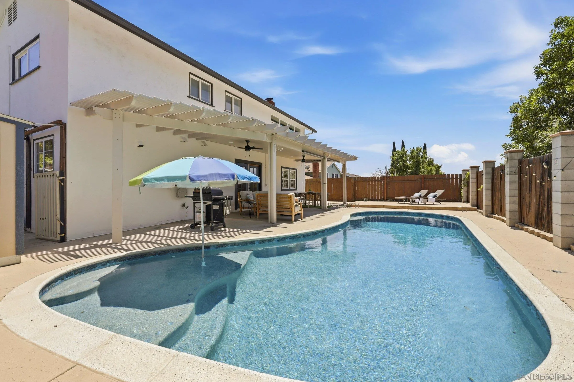 https://cdn.realtyfeed.com/cdn/127/260014957/8625ad6284bae13086c905d1f1499f6a.webp