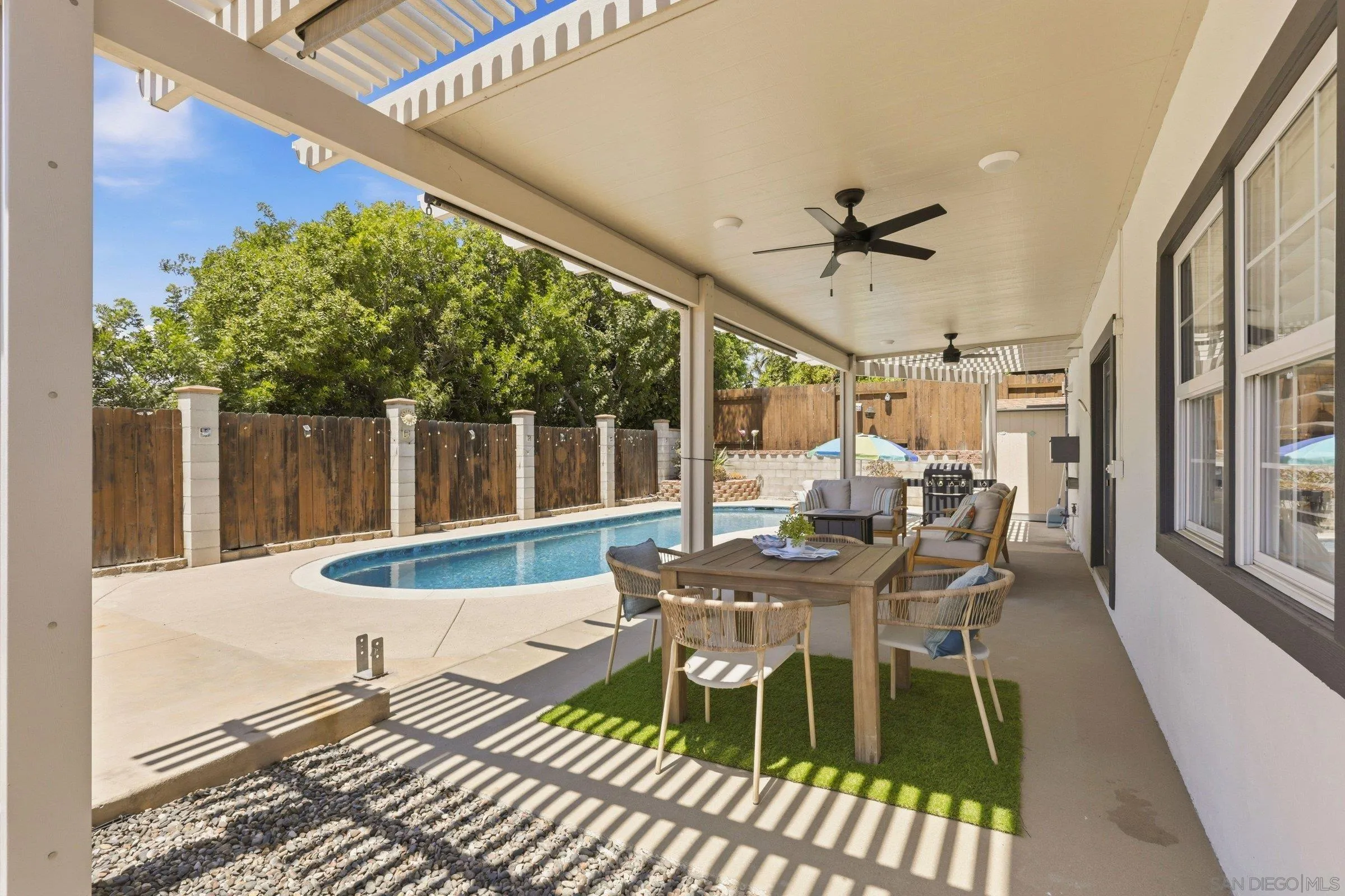 https://cdn.realtyfeed.com/cdn/127/260014957/d31e5b361abbde91696eb3c4a4402089.webp