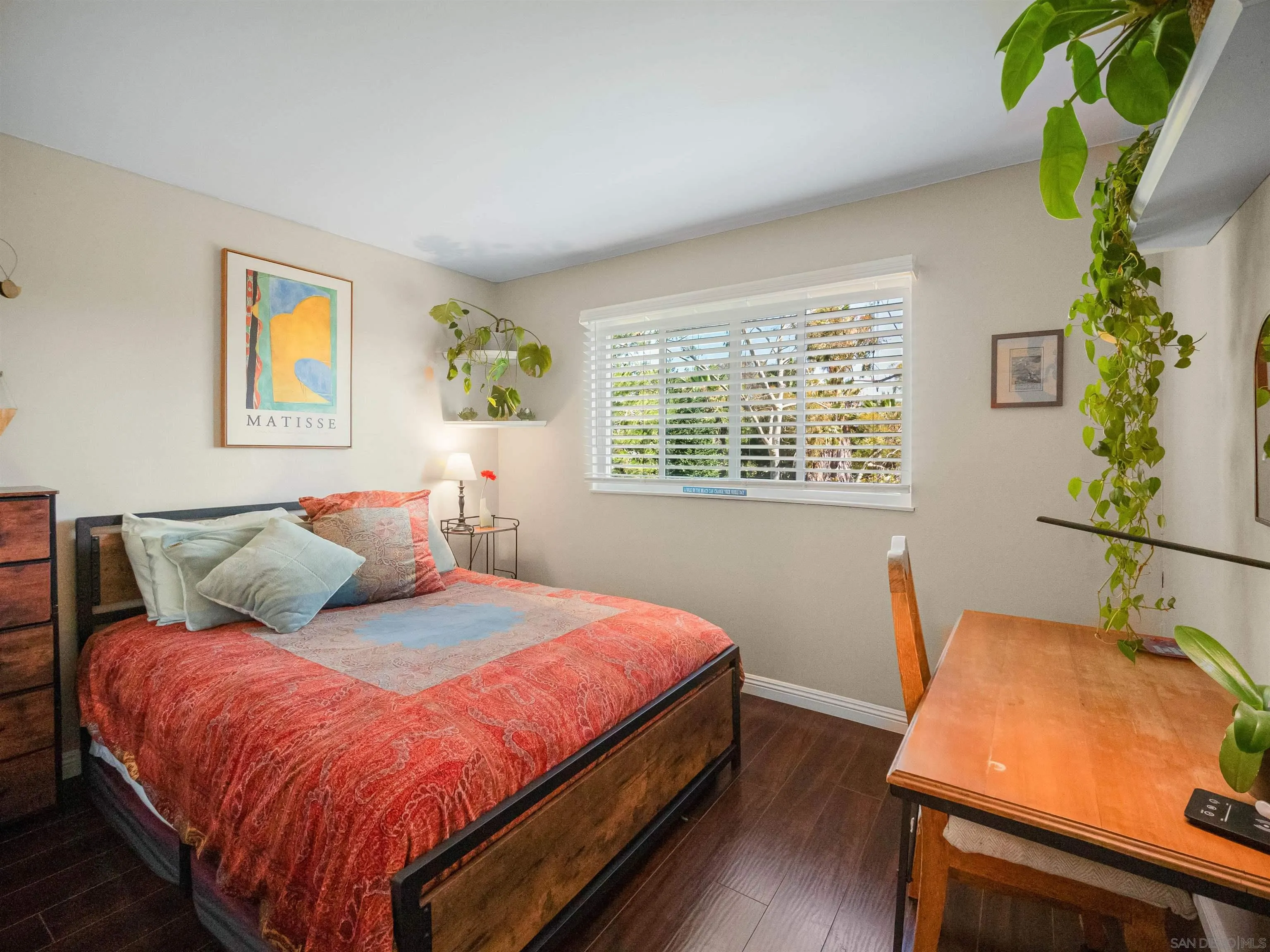https://cdn.realtyfeed.com/cdn/127/260014959/88bf9016ef0c64c2674bc85c4d9dbd27.webp