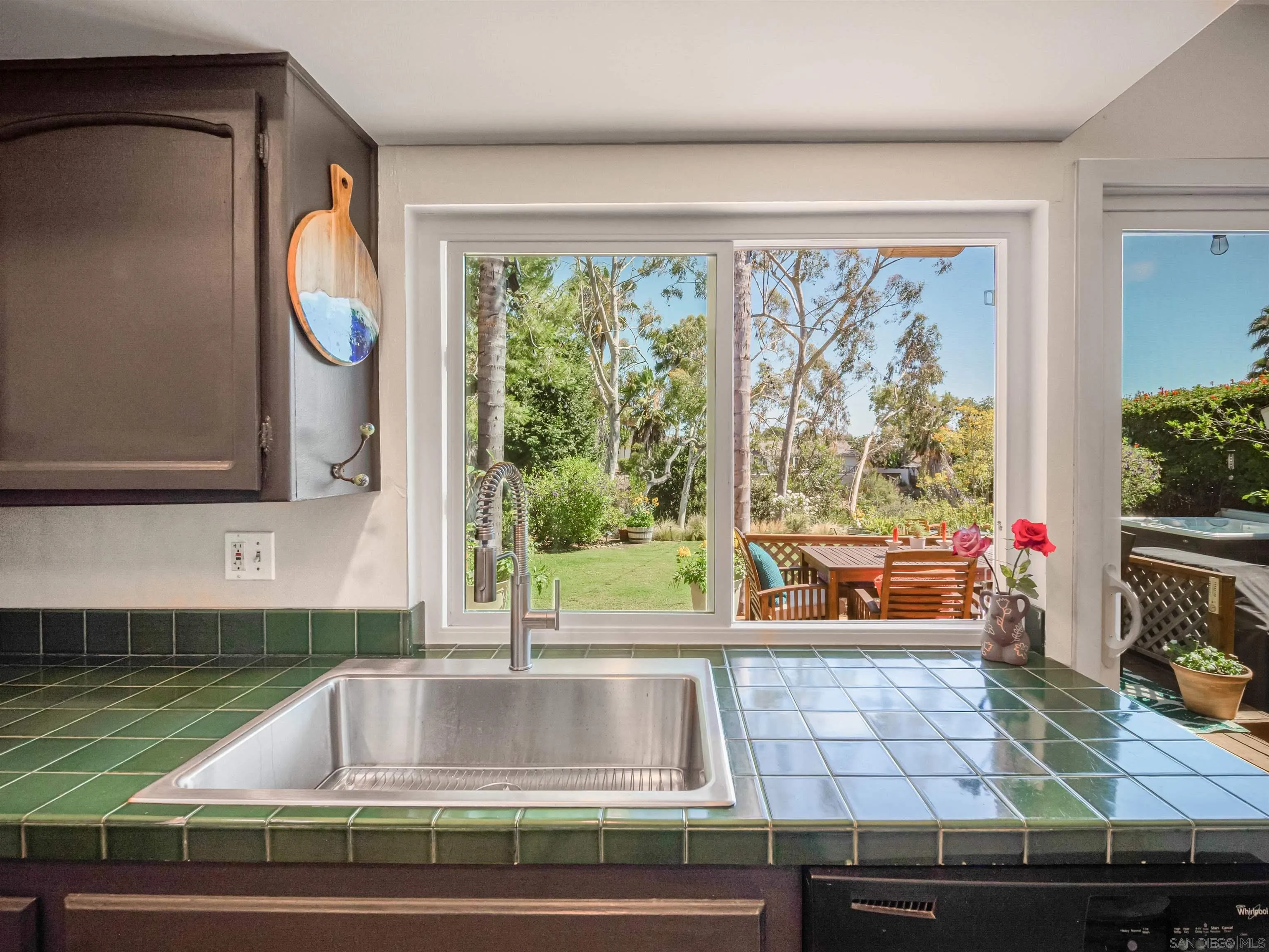 https://cdn.realtyfeed.com/cdn/127/260014959/8e5c4dc79dedc28e4c31c4d6f92bd04b.webp