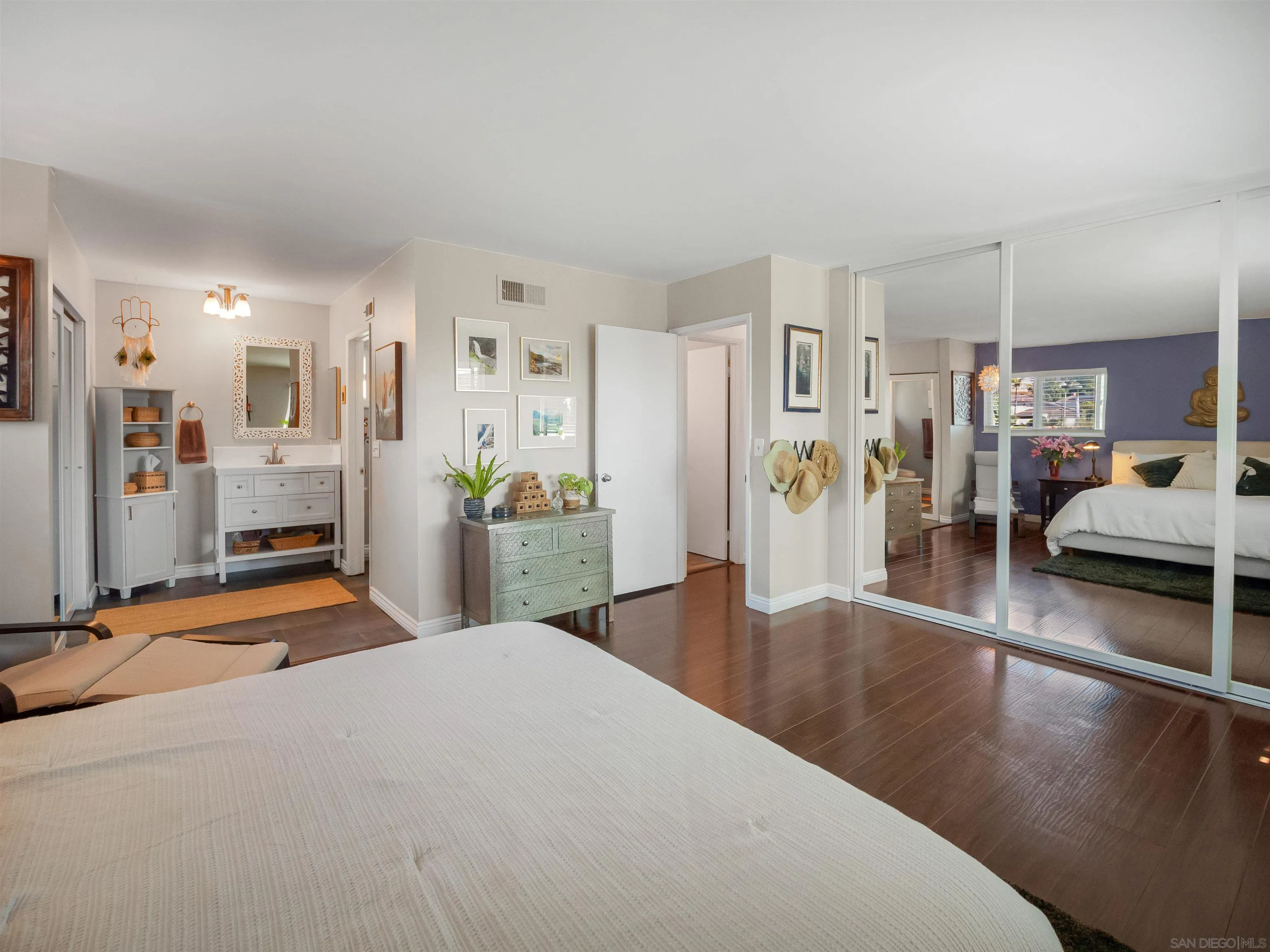 https://cdn.realtyfeed.com/cdn/127/260014959/d85ac87a27eef77153a18f84caeac9eb.webp