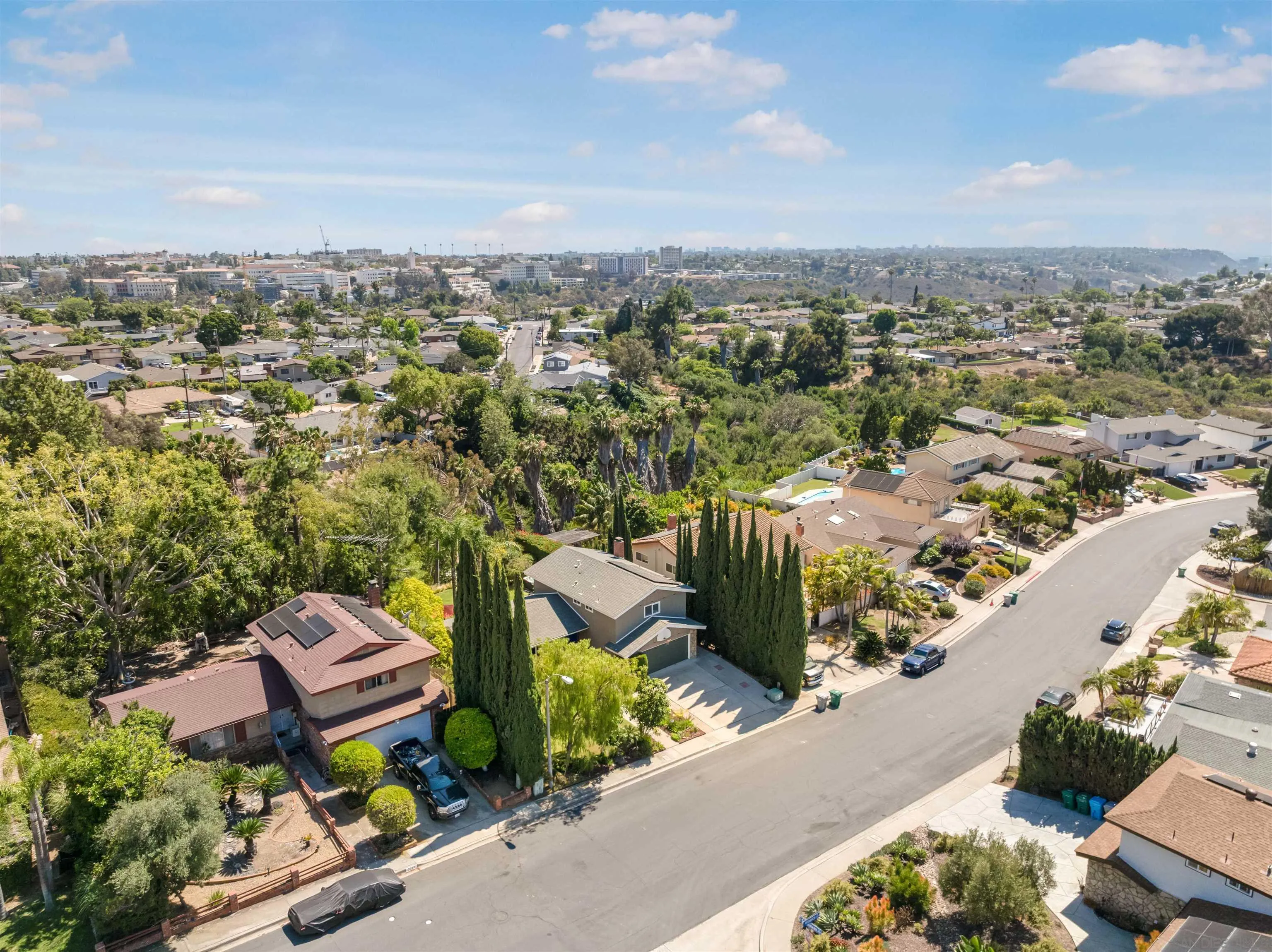 https://cdn.realtyfeed.com/cdn/127/260014959/f0f32b4a264f87774b8c3d8c50e5d3ab.webp