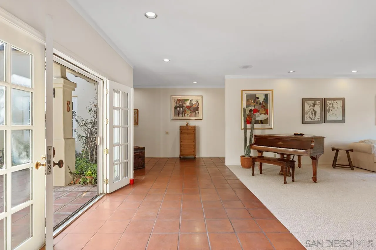 https://cdn.realtyfeed.com/cdn/127/260014961/26ed78c1ce0459c36de7cd235cfafef7.webp