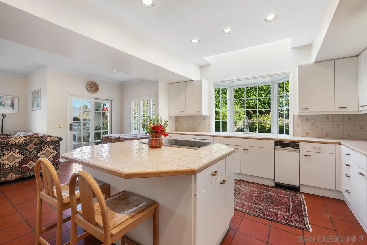 https://cdn.realtyfeed.com/cdn/127/260014961/4baa015315f9f66fdb8b58b15acfa112.webp