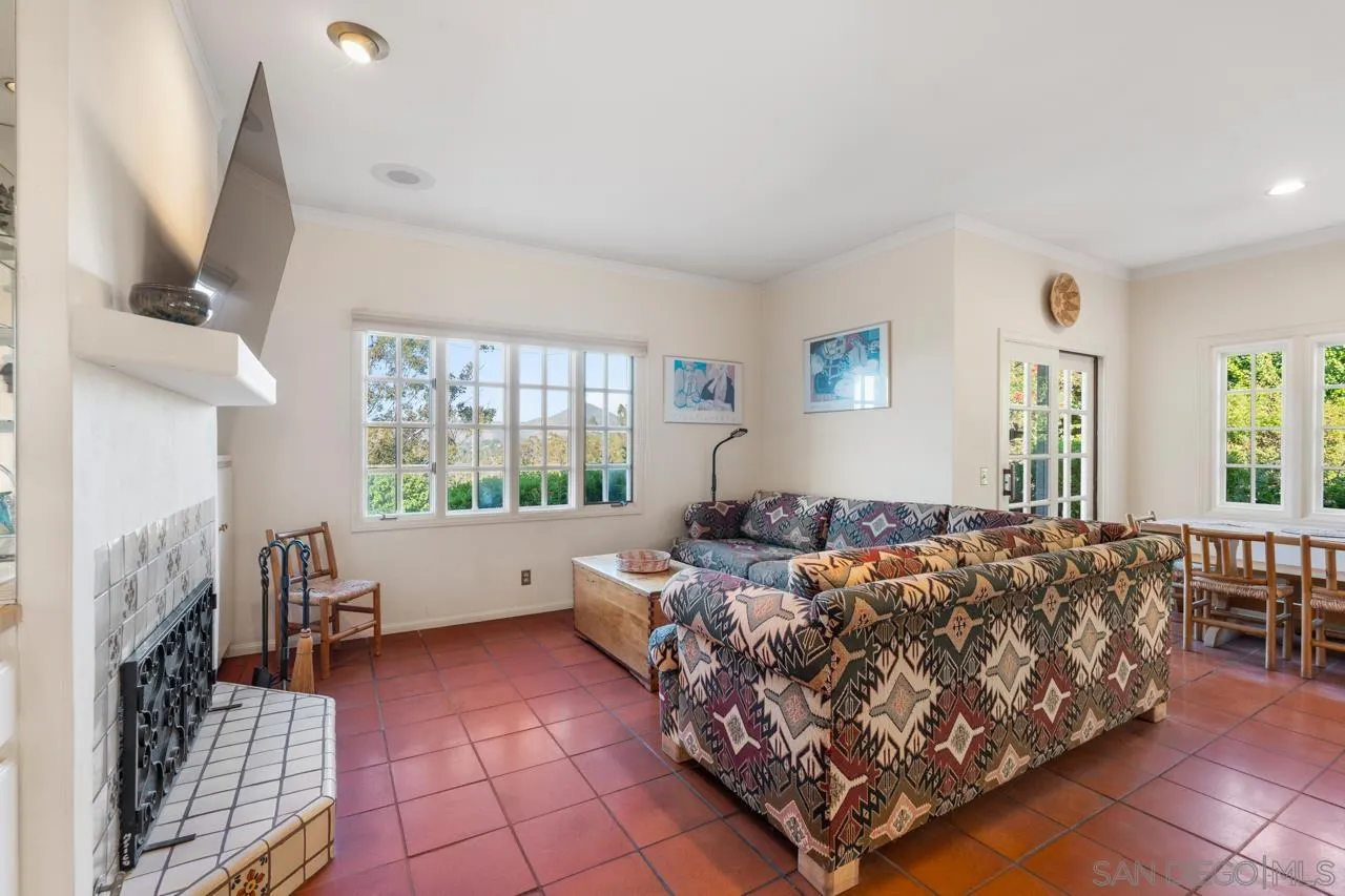 https://cdn.realtyfeed.com/cdn/127/260014961/72032d2039bd5bc6718ffc2200261f28.webp