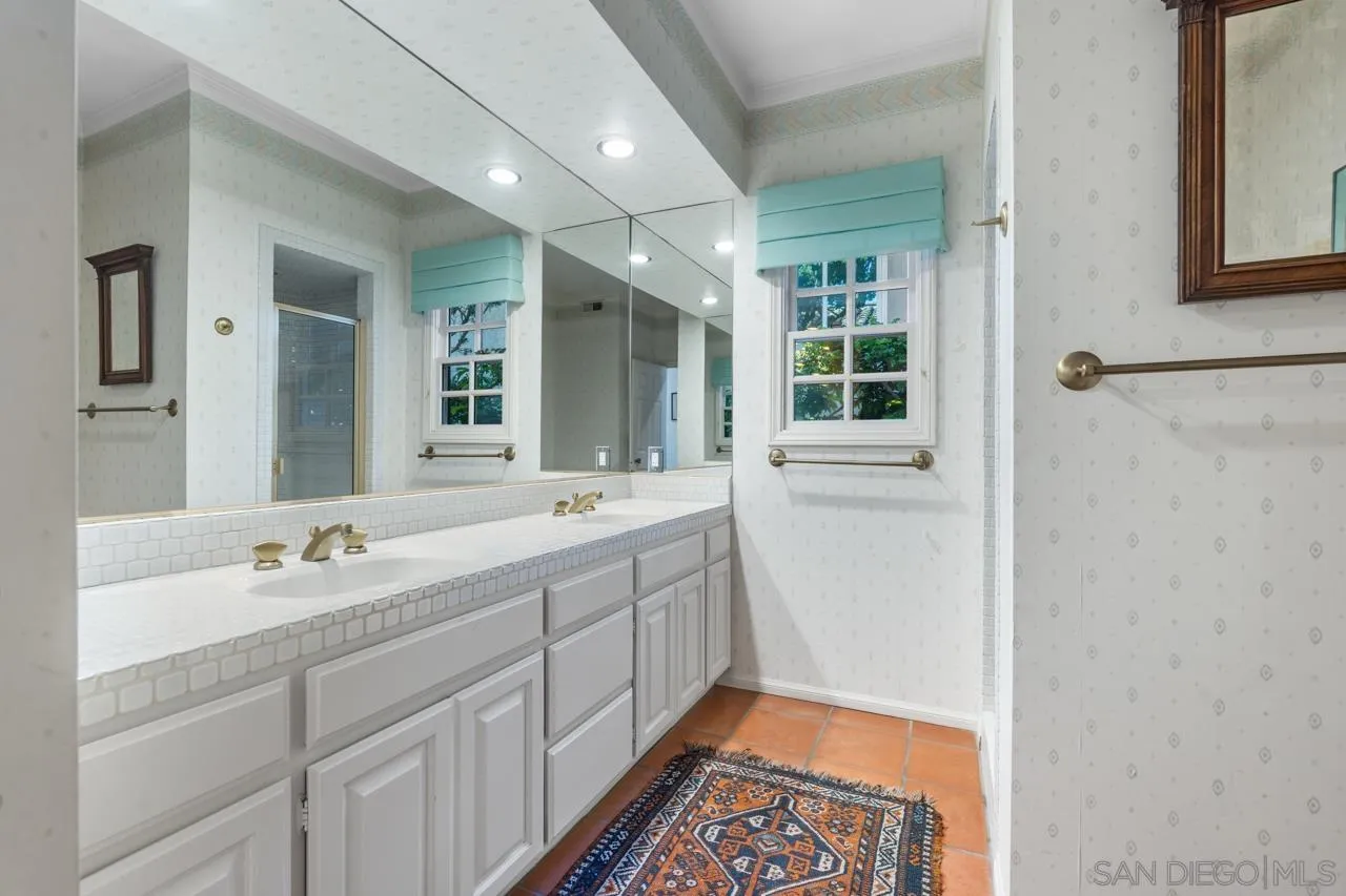https://cdn.realtyfeed.com/cdn/127/260014961/9b6ff1757f0a9a78d97edffa861f74ed.webp