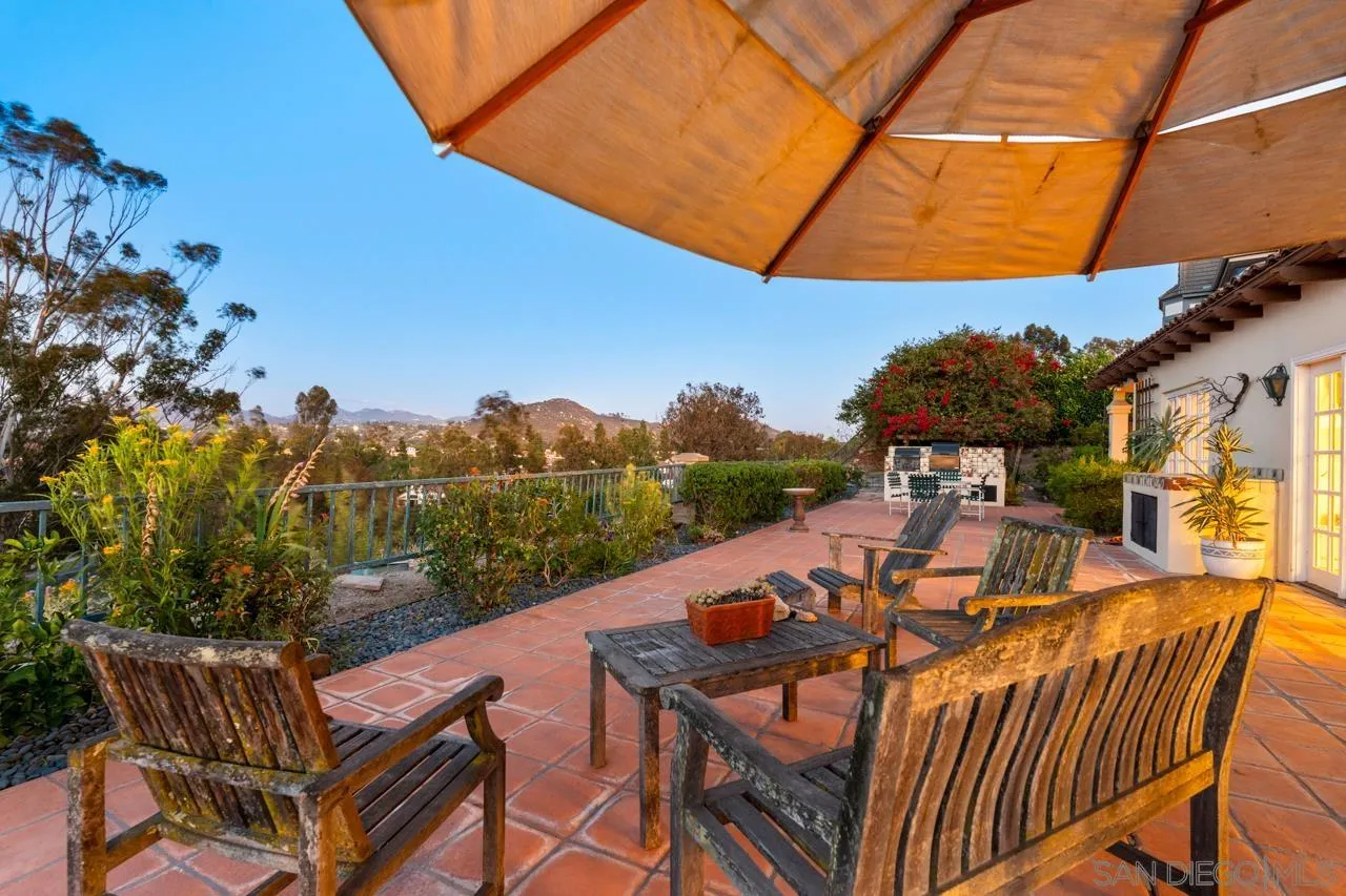 https://cdn.realtyfeed.com/cdn/127/260014961/a9cf3929a2b620a9fce6db9e3c3cc3d8.webp
