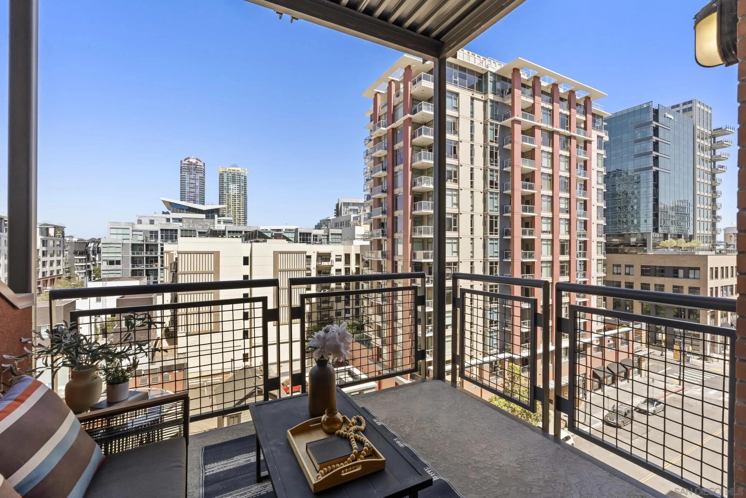 https://cdn.realtyfeed.com/cdn/127/260014962/0e4b20999c261ba7b004bed9373d9910.webp
