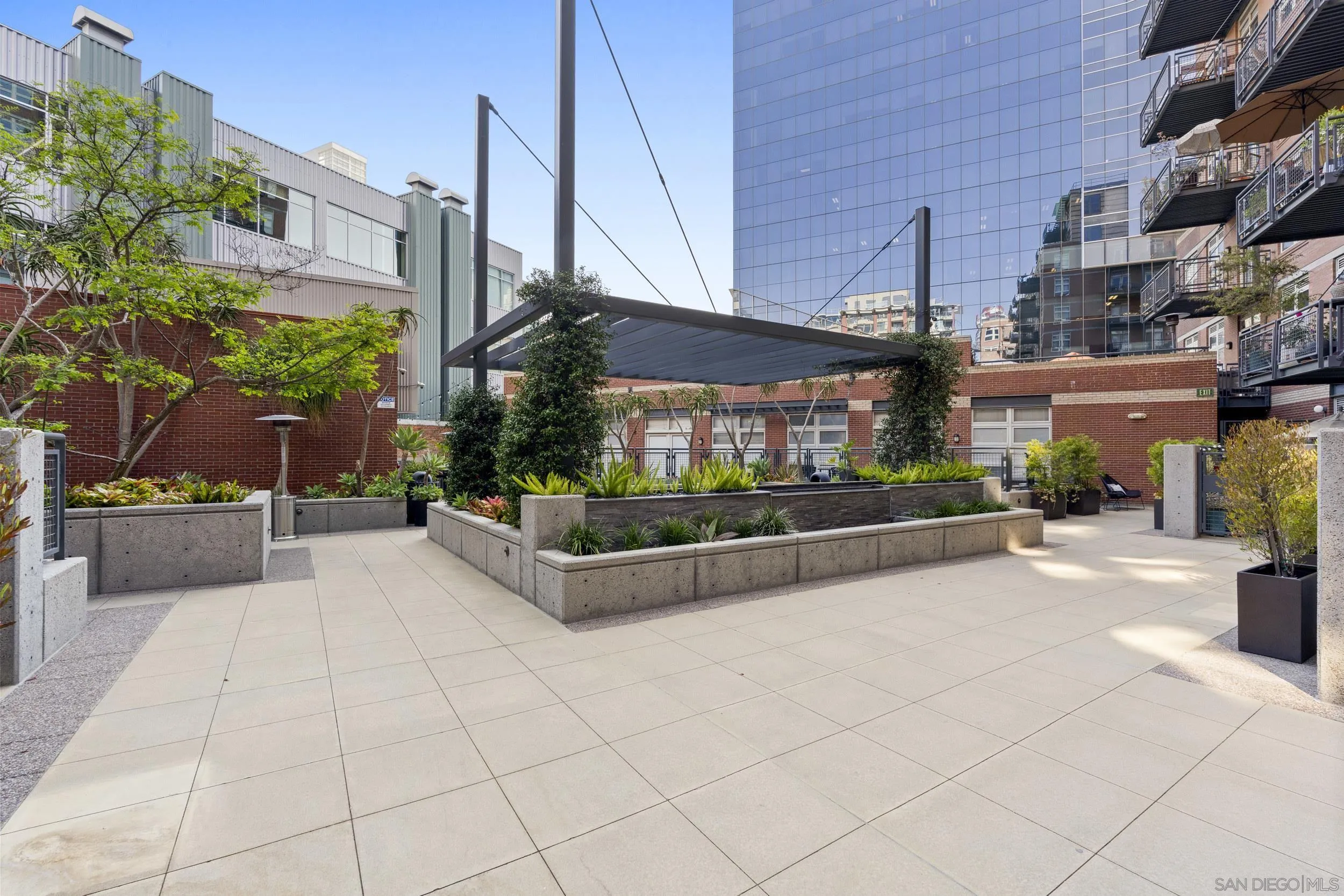 https://cdn.realtyfeed.com/cdn/127/260014962/59a262c57cdab3cc2ec992aeb1d00511.webp
