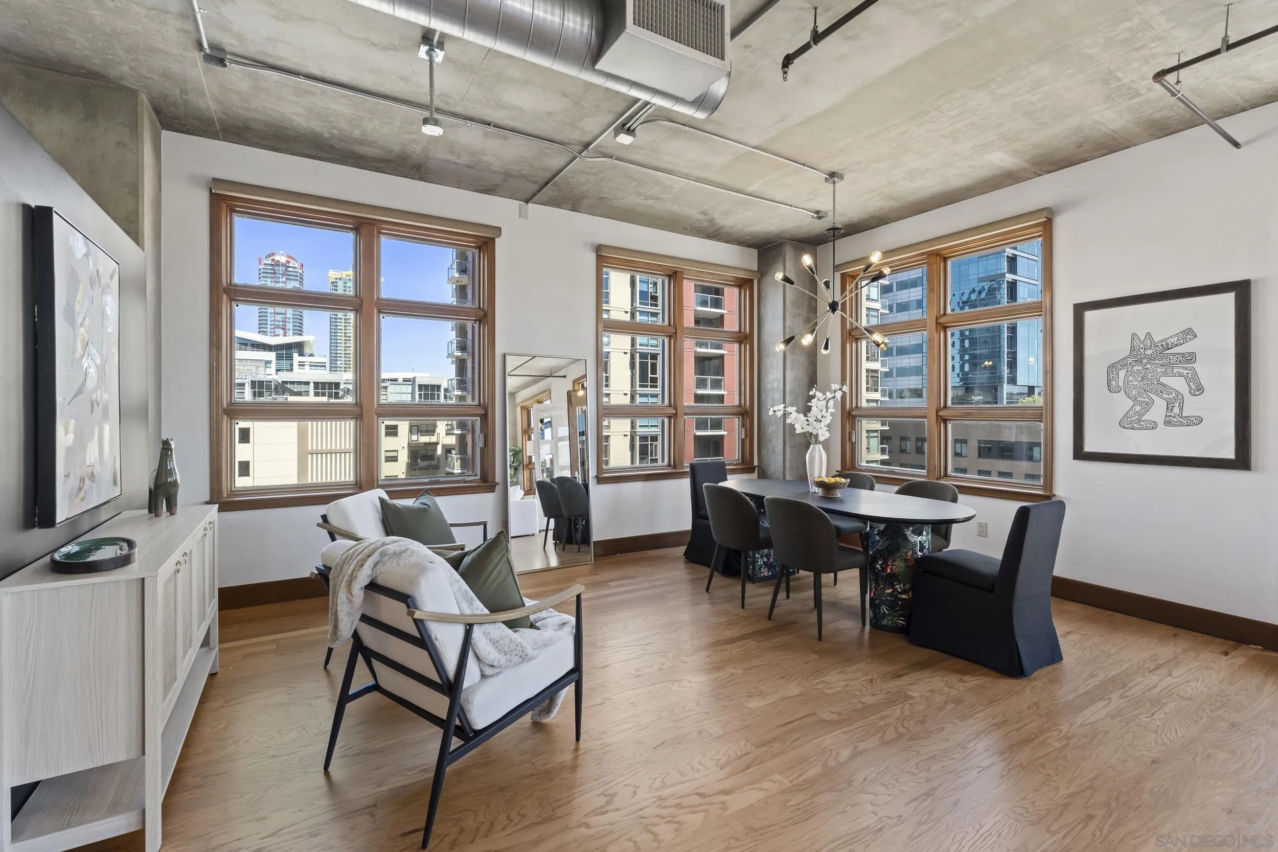 https://cdn.realtyfeed.com/cdn/127/260014962/9df1903403a5b207fc40a84d014b6699.webp