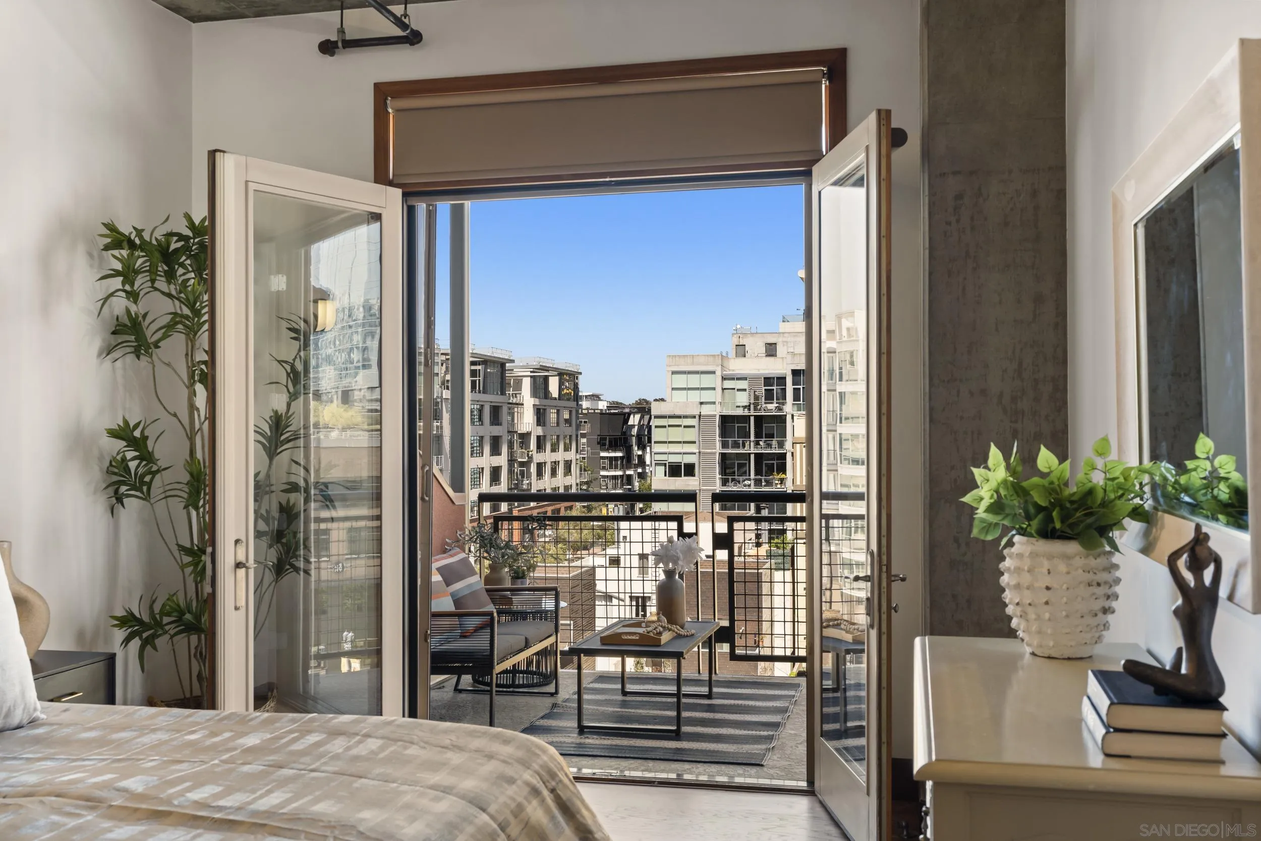 https://cdn.realtyfeed.com/cdn/127/260014962/a21820993a4df7c31c8156954962991b.webp