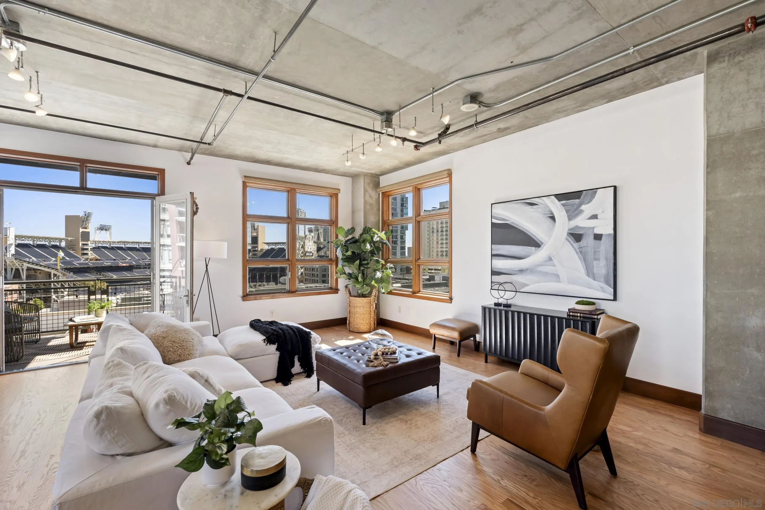 https://cdn.realtyfeed.com/cdn/127/260014962/a4a5d84296163e8fcd45e84e771c3a44.webp