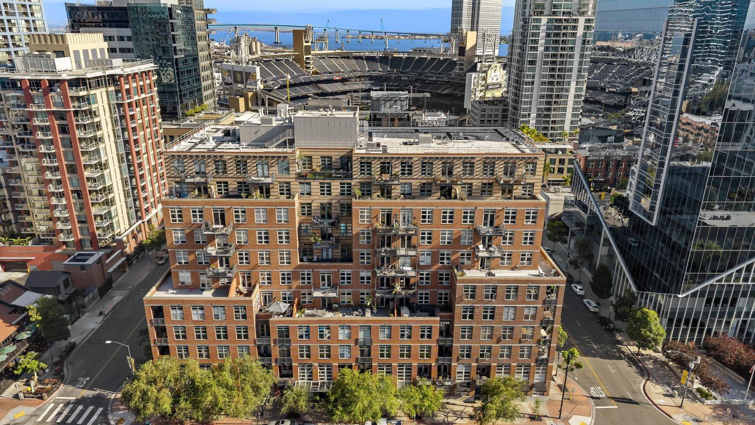https://cdn.realtyfeed.com/cdn/127/260014962/d3e1dd58094f2cac66410b16206da69d.webp