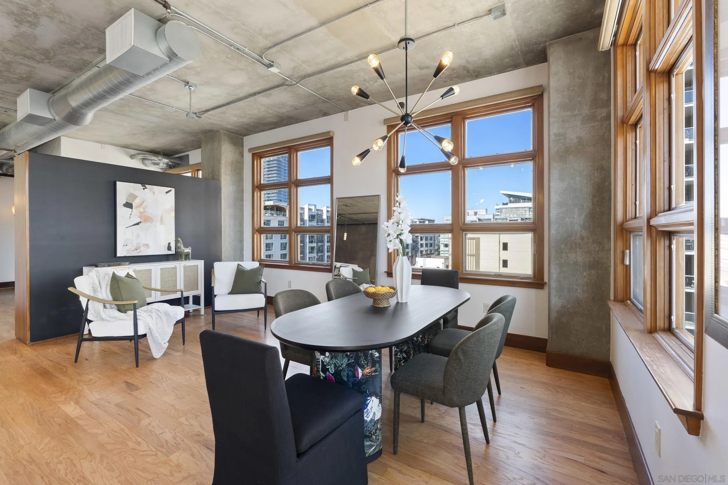 https://cdn.realtyfeed.com/cdn/127/260014962/effa0940b7dd40ca99e7f428e5b7ae89.webp