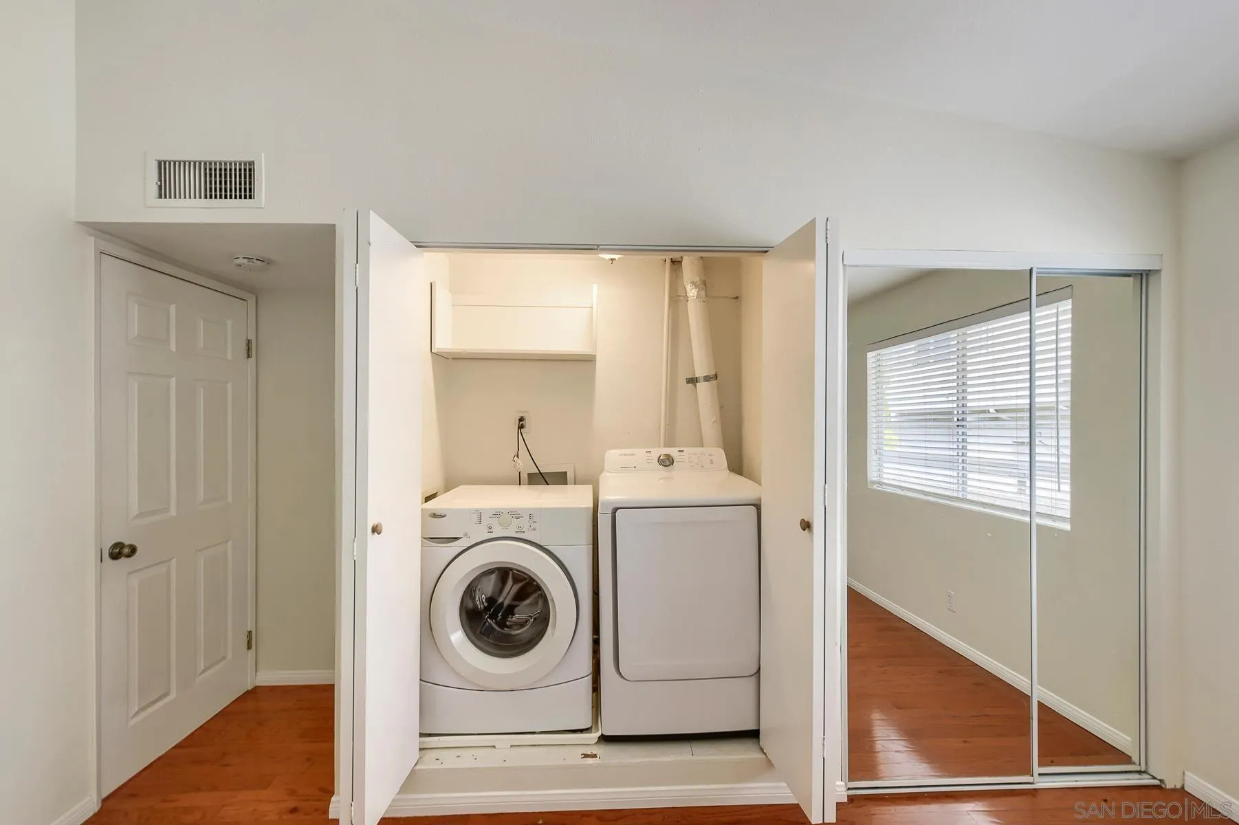 Photo #15: 260014964 Listing: Photo #15