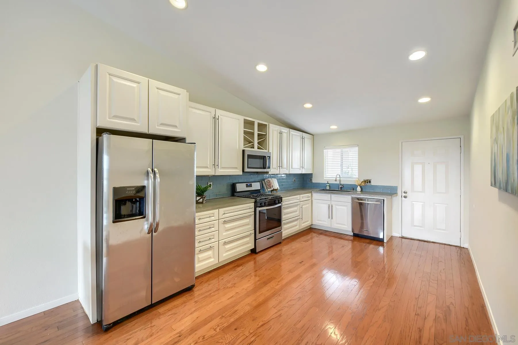 Photo #7: 260014964 Listing: Photo #7
