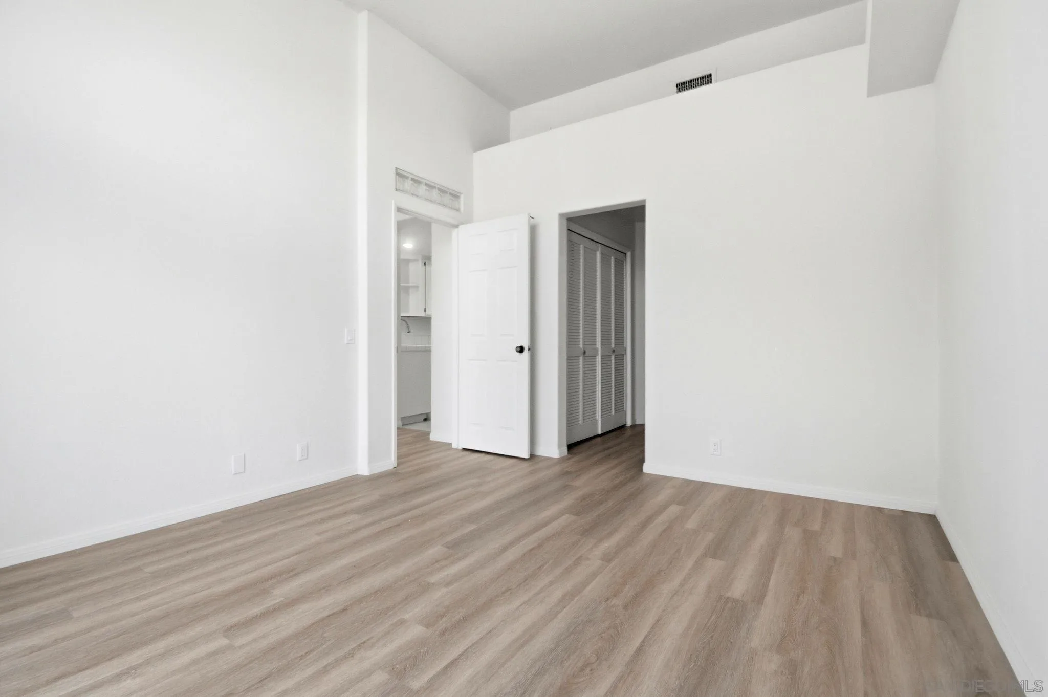 Photo #10: 260014965 Listing: Photo #10