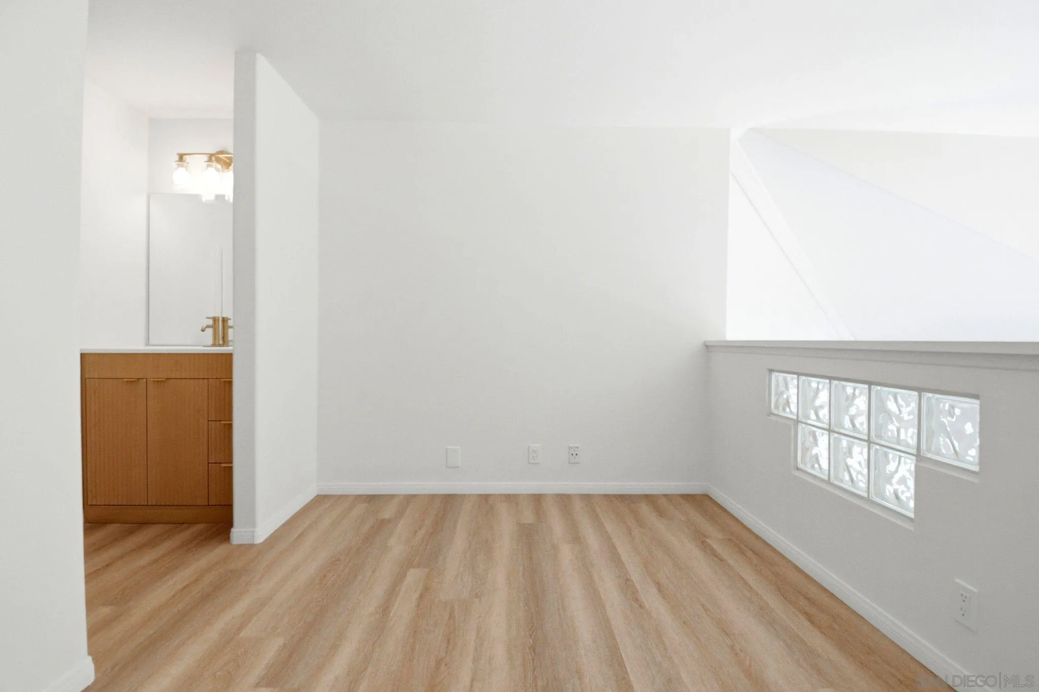 Photo #13: 260014965 Listing: Photo #13