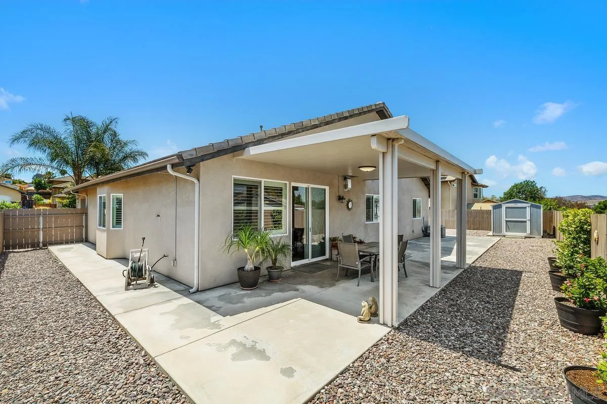 https://cdn.realtyfeed.com/cdn/127/260014966/21d342401c259de81c7c05768c93cb81.webp