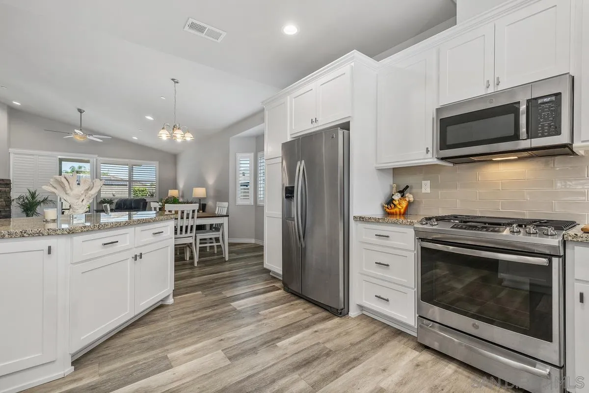 https://cdn.realtyfeed.com/cdn/127/260014966/2a3d9aee20870ecac3742fc8393ef0bf.webp