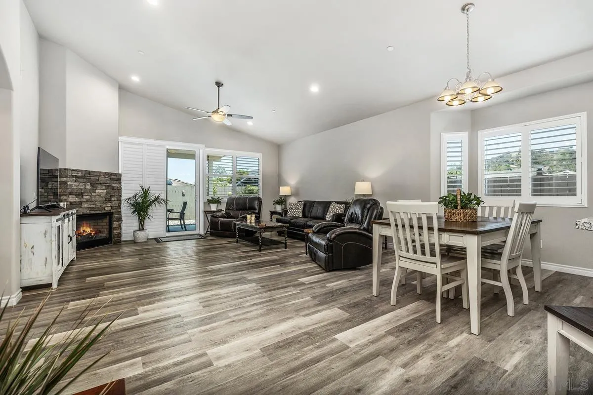 https://cdn.realtyfeed.com/cdn/127/260014966/350a690d8816087dc083d1eba5e9653f.webp