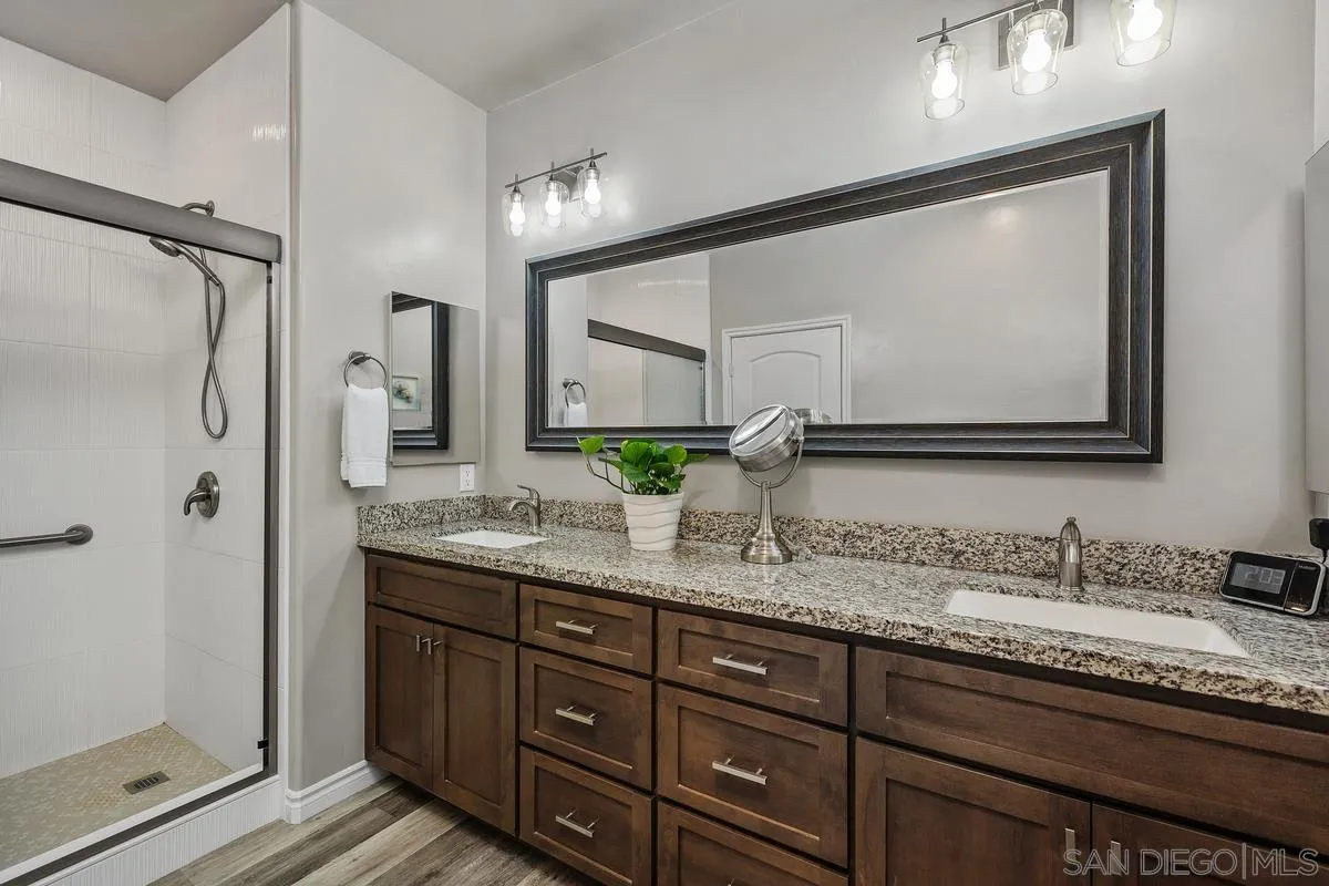 https://cdn.realtyfeed.com/cdn/127/260014966/565093d0c165a48cbf49aa64e87887e3.webp