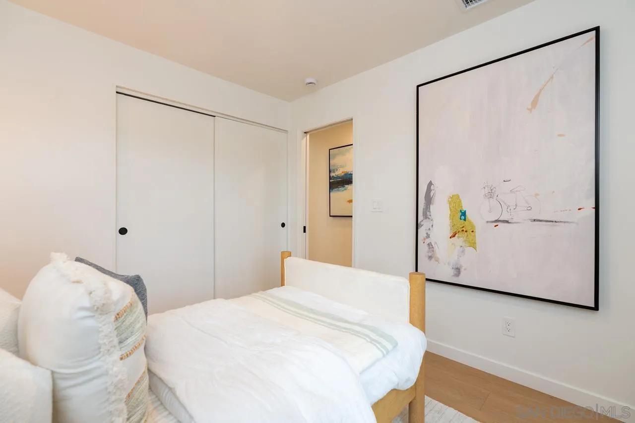https://cdn.realtyfeed.com/cdn/127/260014967/5aedc49238a706d29499db3512390e1a.webp
