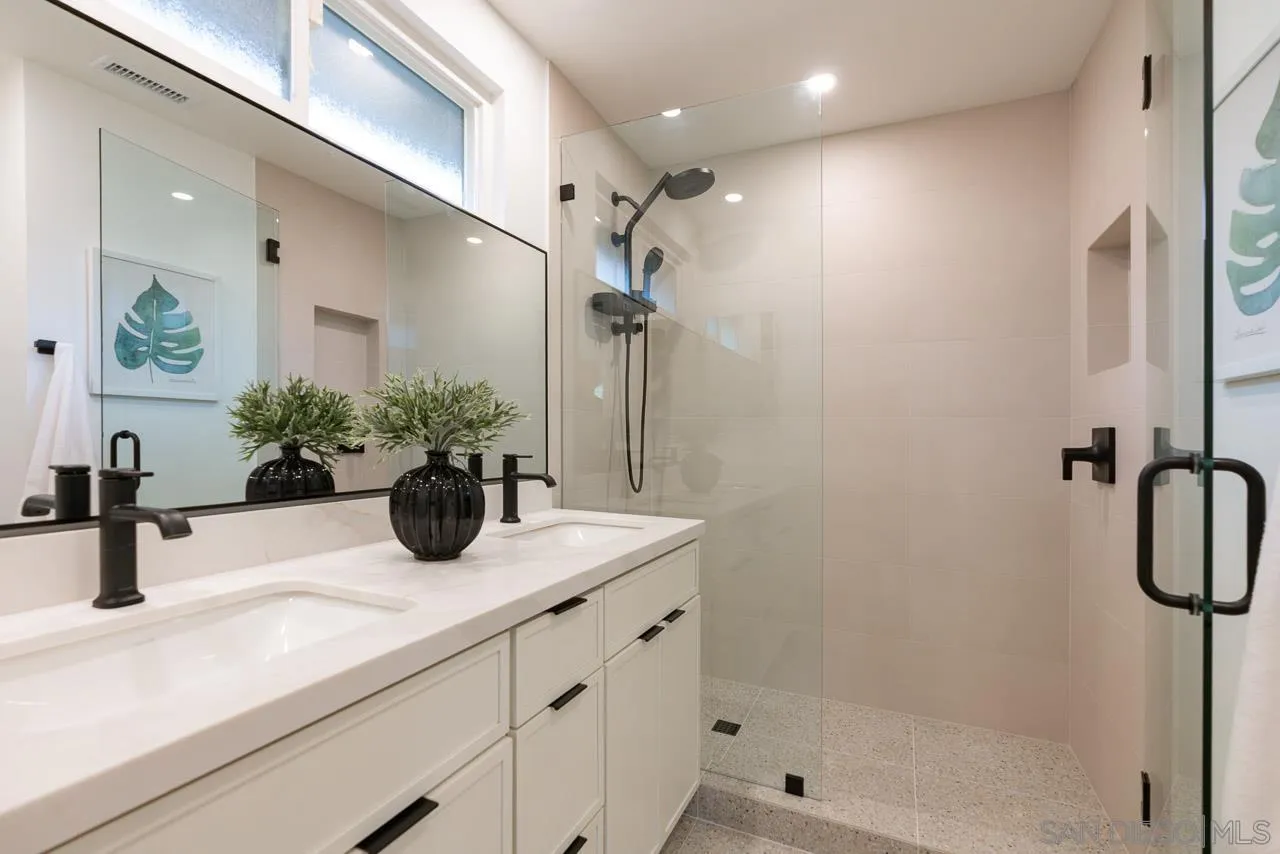 https://cdn.realtyfeed.com/cdn/127/260014967/c980af11bd019d71548648f5267f30c0.webp