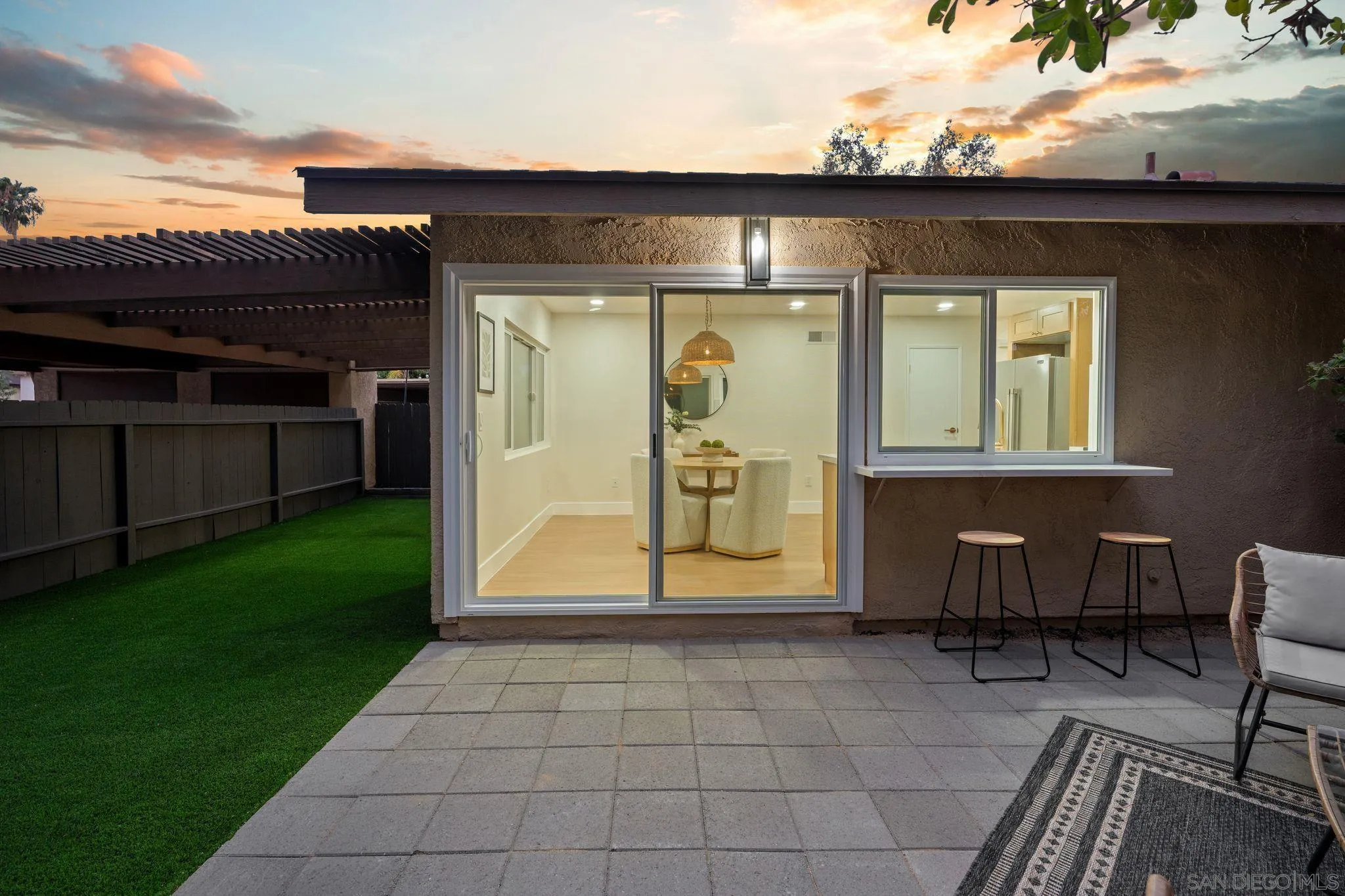 https://cdn.realtyfeed.com/cdn/127/260014973/17b5b7d48f8a9a6ccfe261aaa93c5a0d.webp