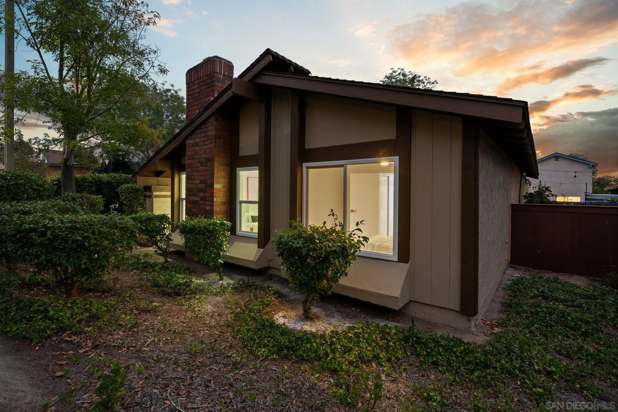 https://cdn.realtyfeed.com/cdn/127/260014973/22a618cb84cd0e1e5313c9367ff1f167.webp