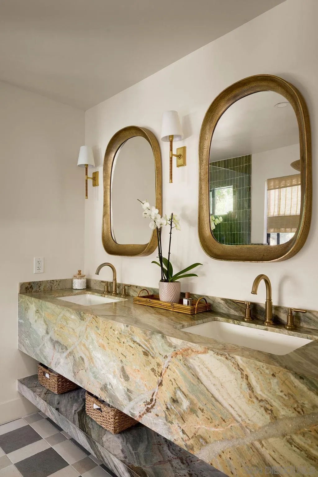 https://cdn.realtyfeed.com/cdn/127/260014974/806fecd5b79dfa6b55cba0e5c1cba096.webp