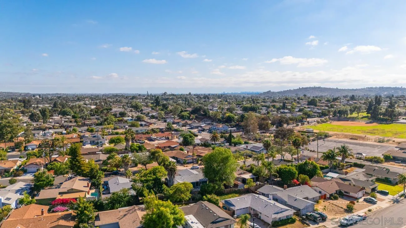 https://cdn.realtyfeed.com/cdn/127/260014976/90a2810d3e477c5c0ff2253ab08865f3.webp