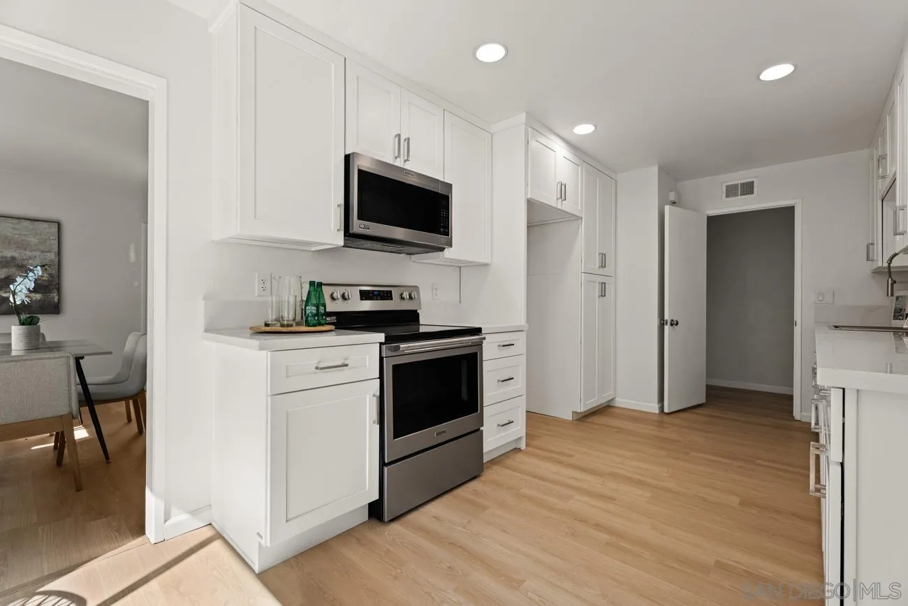 https://cdn.realtyfeed.com/cdn/127/260014976/c592dddfee0219bba666d91bae5005d7.webp