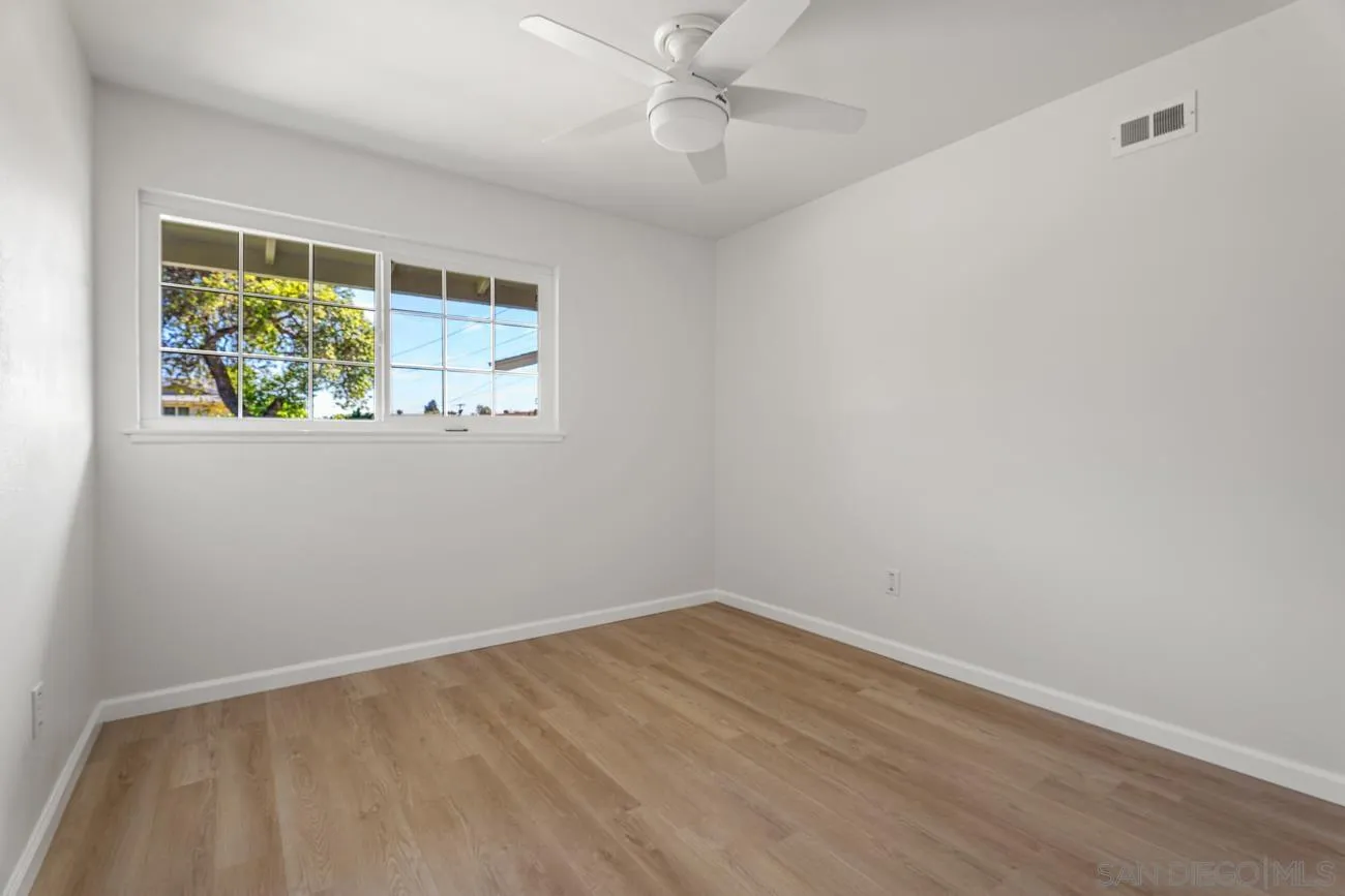https://cdn.realtyfeed.com/cdn/127/260014976/ec1b55720000e500cae1c221a3a4012a.webp