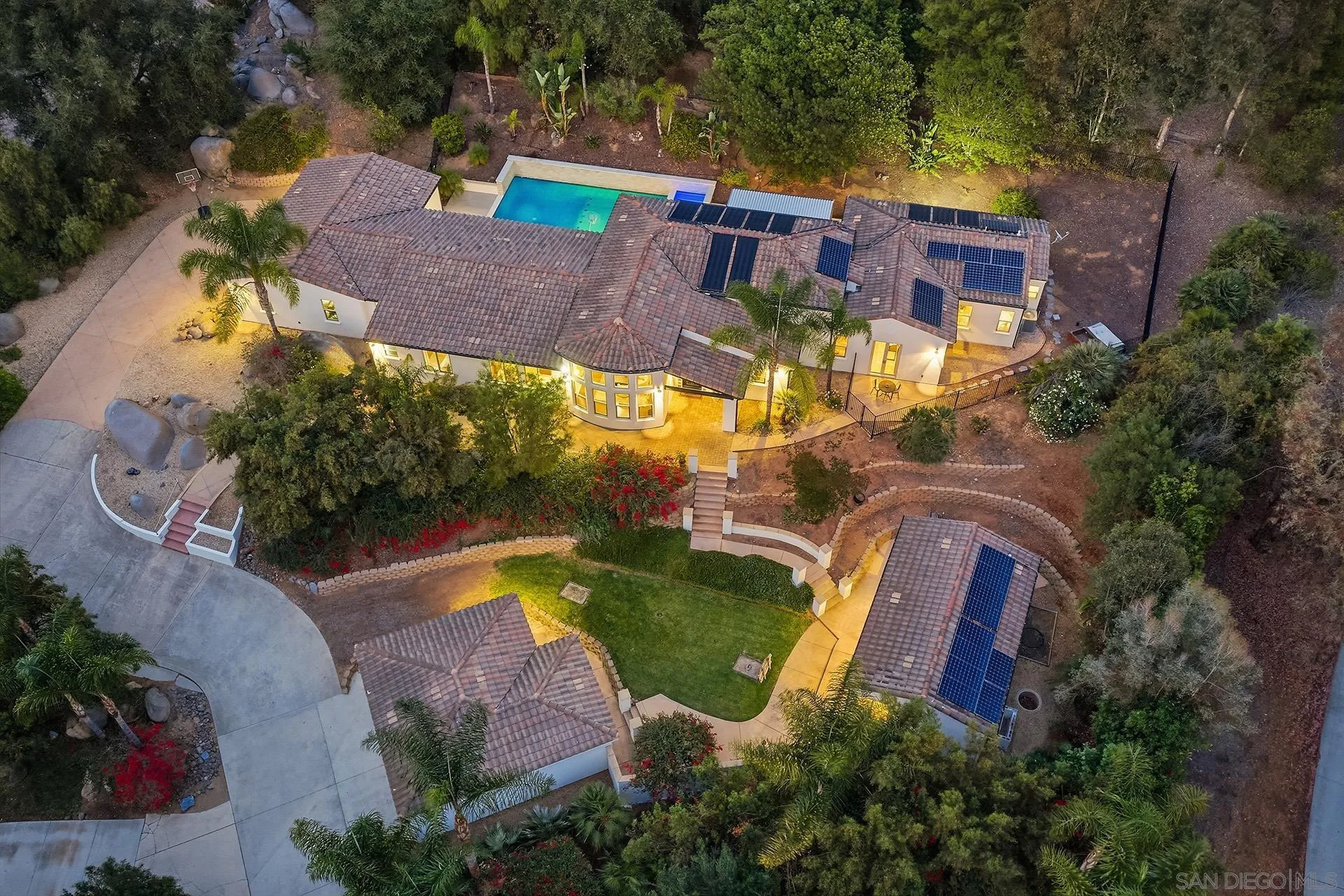 https://cdn.realtyfeed.com/cdn/127/260014977/02110f27f8e1087b07c3d7f5398cb80c.webp