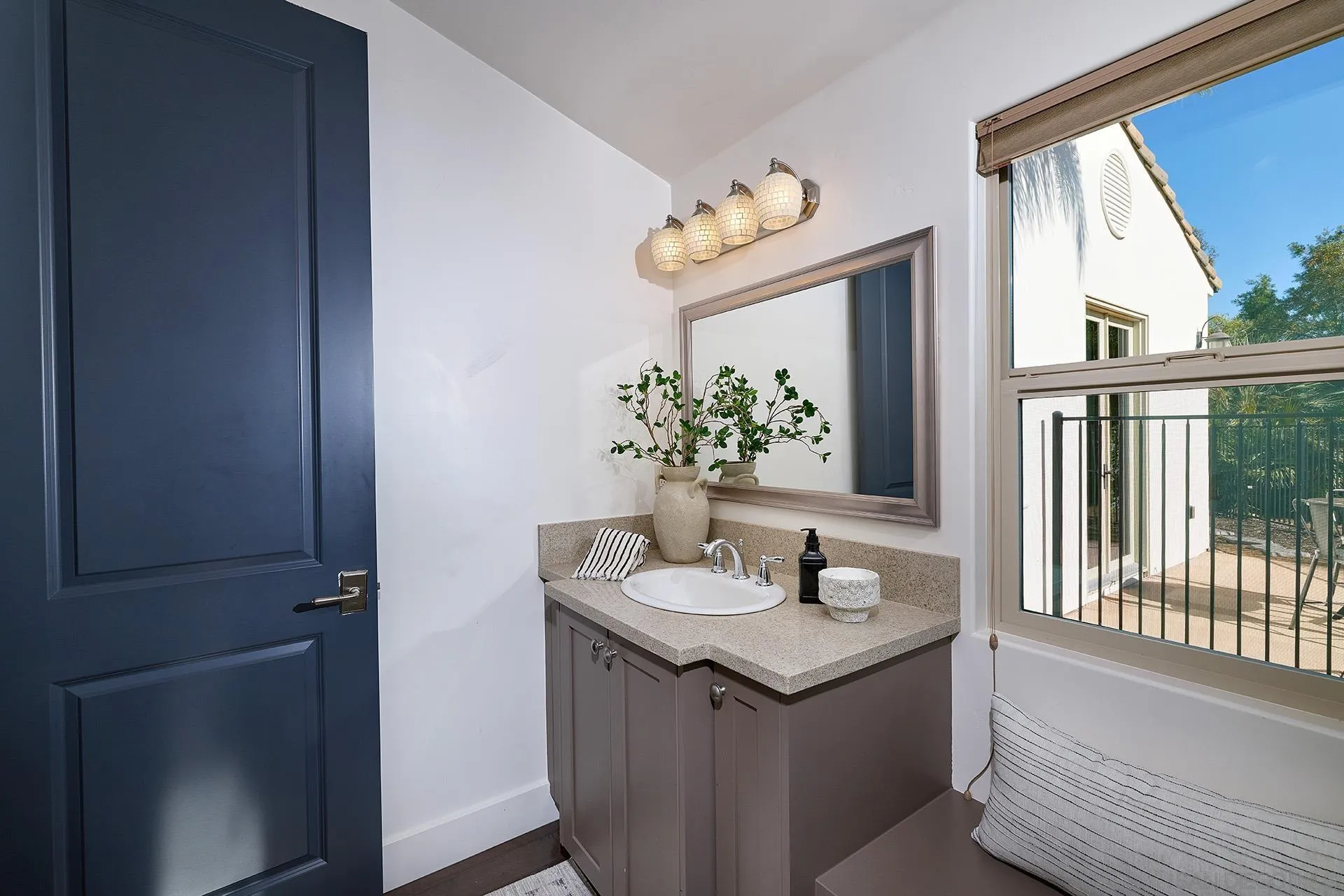 https://cdn.realtyfeed.com/cdn/127/260014977/1db4e6b9fb7b38f798a26569ed486deb.webp