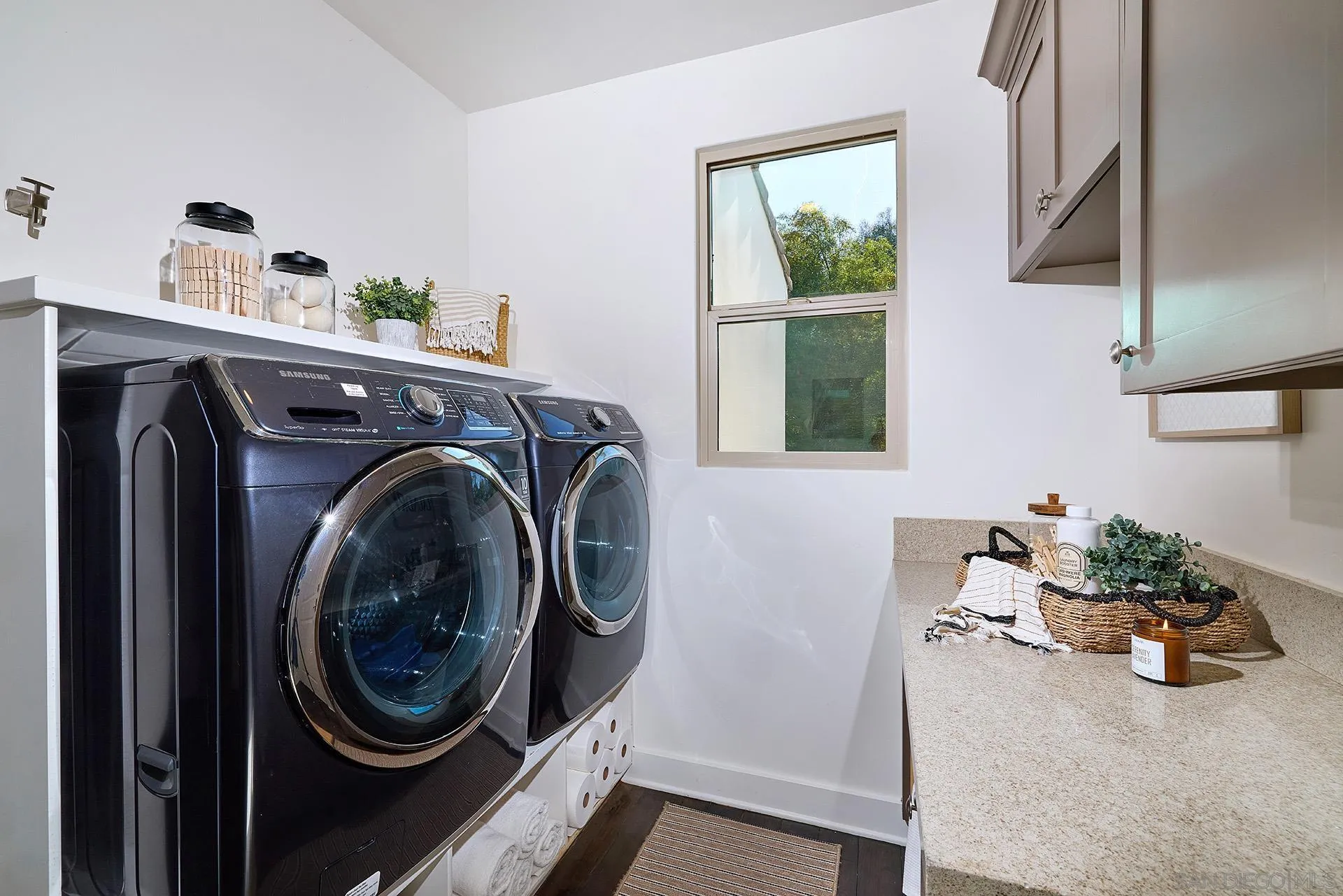 https://cdn.realtyfeed.com/cdn/127/260014977/3d6a70c9e8891283c76d031a1ca49e7d.webp