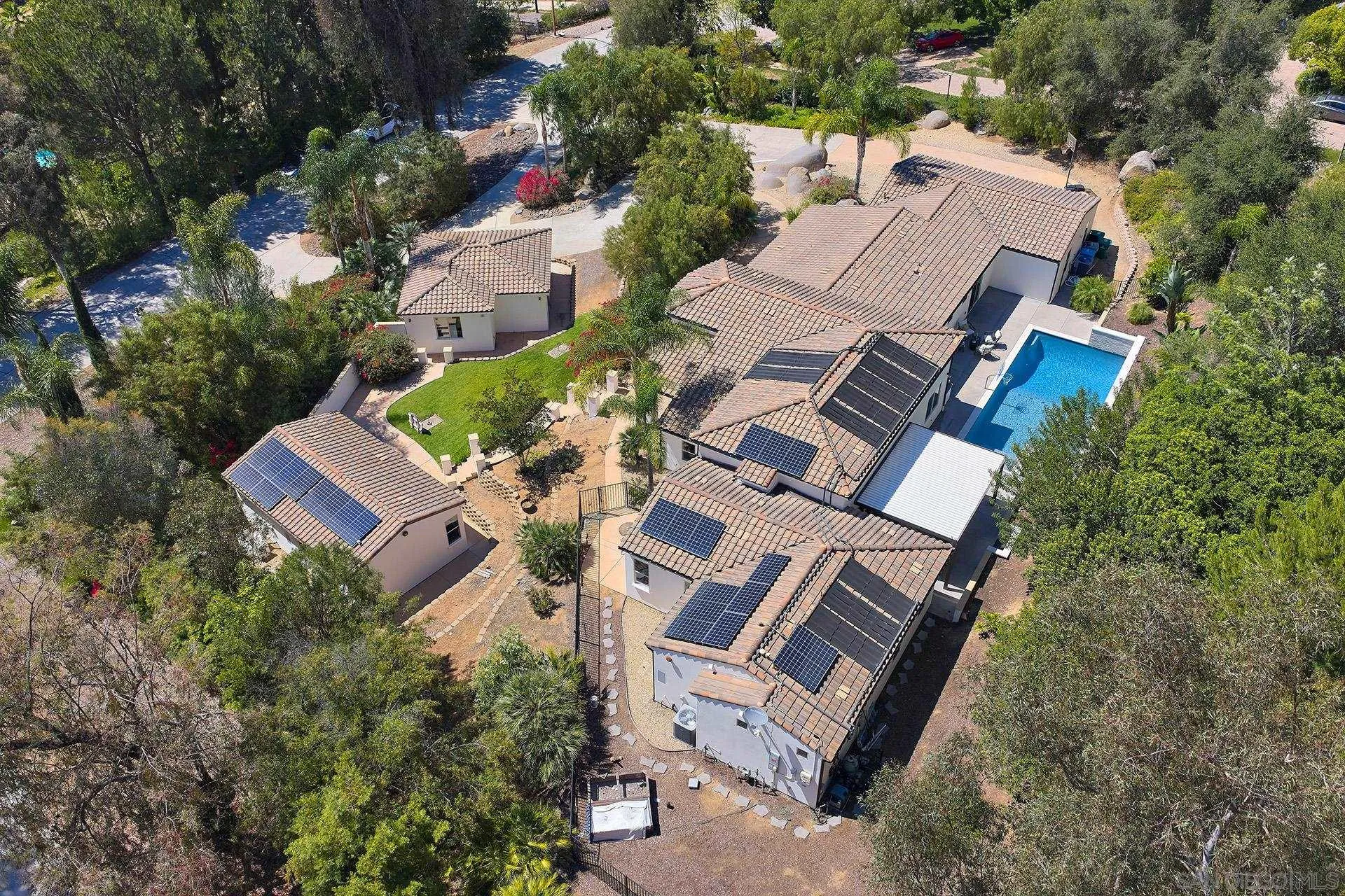 https://cdn.realtyfeed.com/cdn/127/260014977/62106aa1d56474eca7ef36b28d53a06c.webp