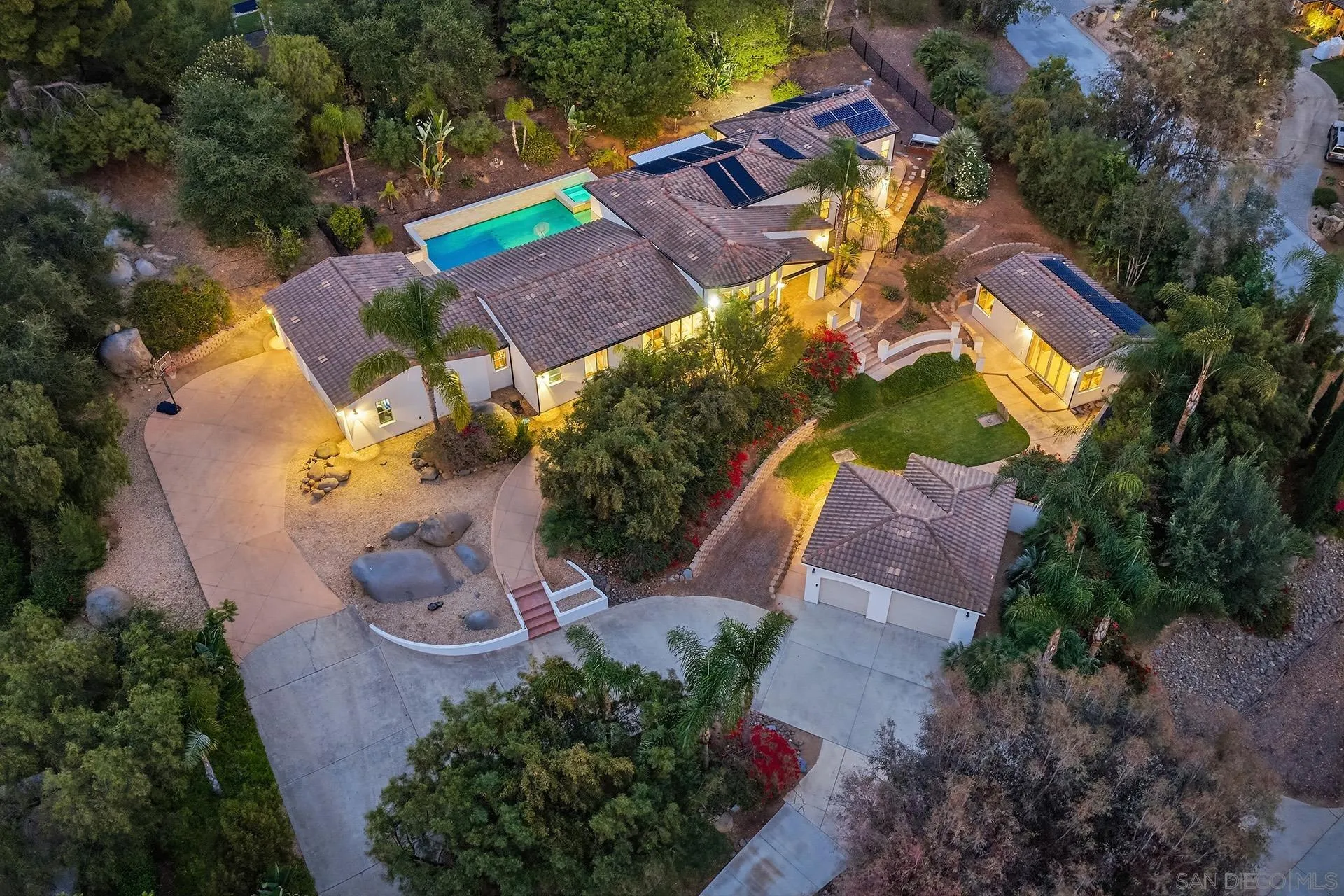 https://cdn.realtyfeed.com/cdn/127/260014977/79e5da24cb17de8b1b7ac7be25fd277b.webp