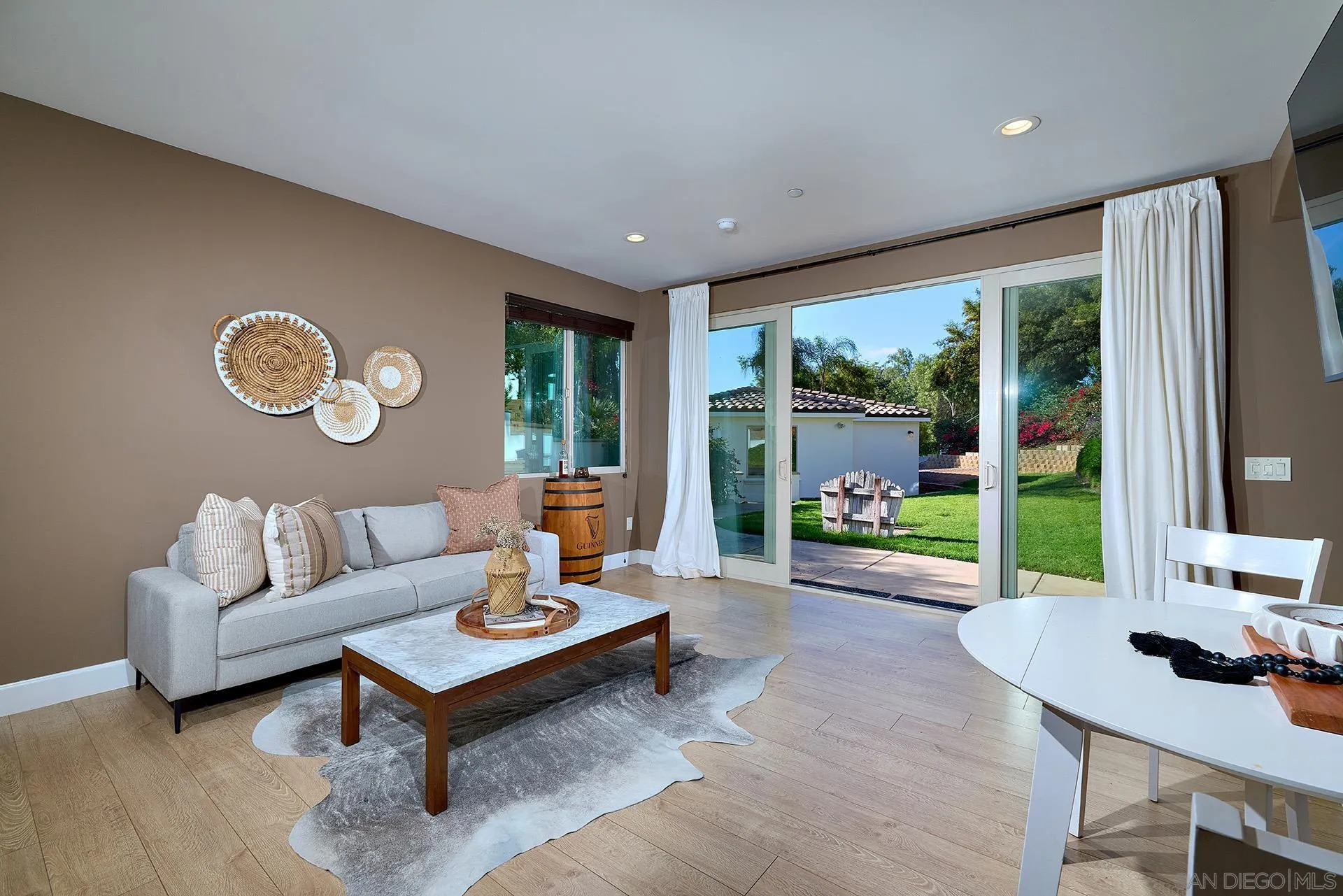 https://cdn.realtyfeed.com/cdn/127/260014977/92a415547b92351246e5a7feefa92dc6.webp