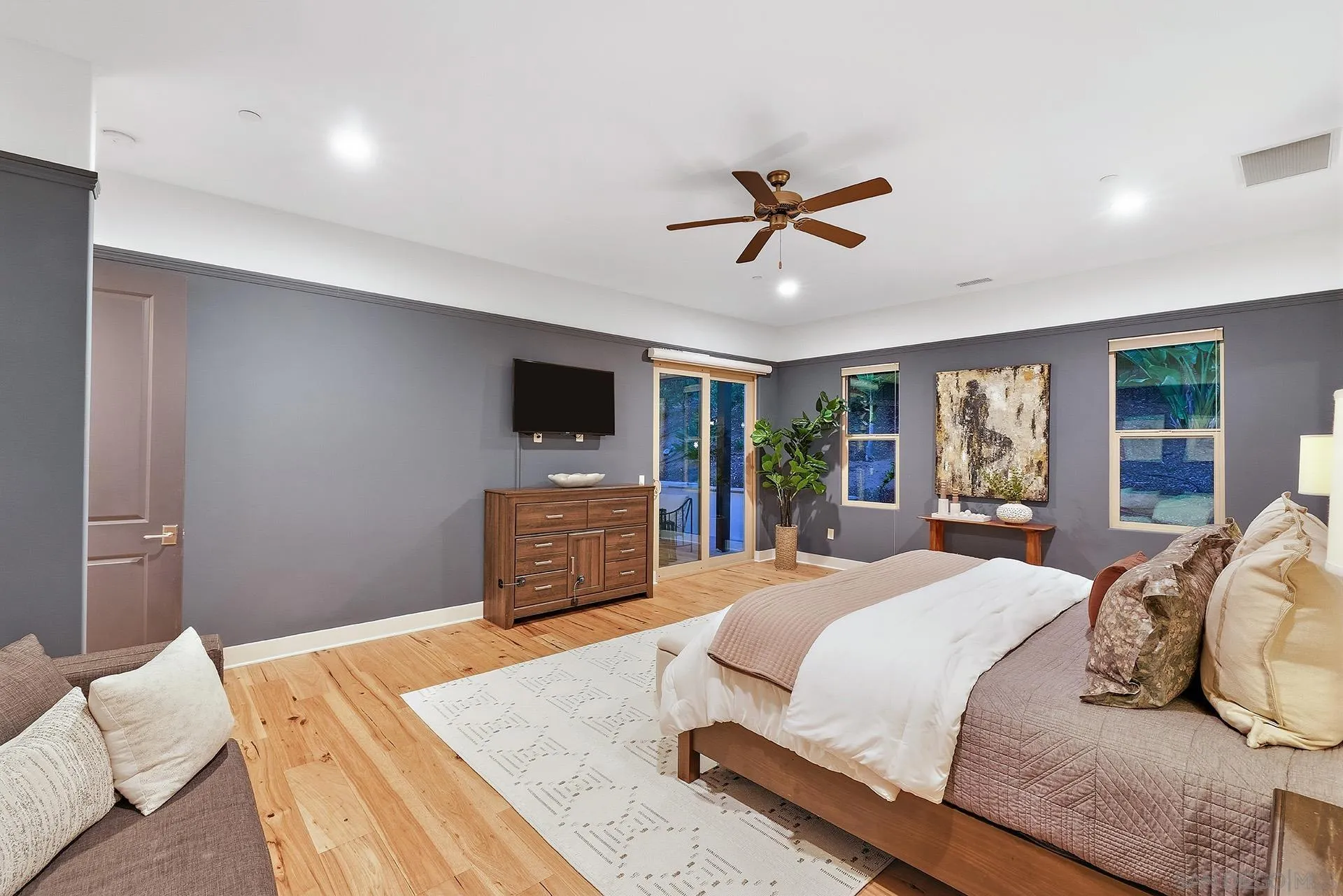 https://cdn.realtyfeed.com/cdn/127/260014977/b3e20ee222a0377a70b9751d2675e756.webp