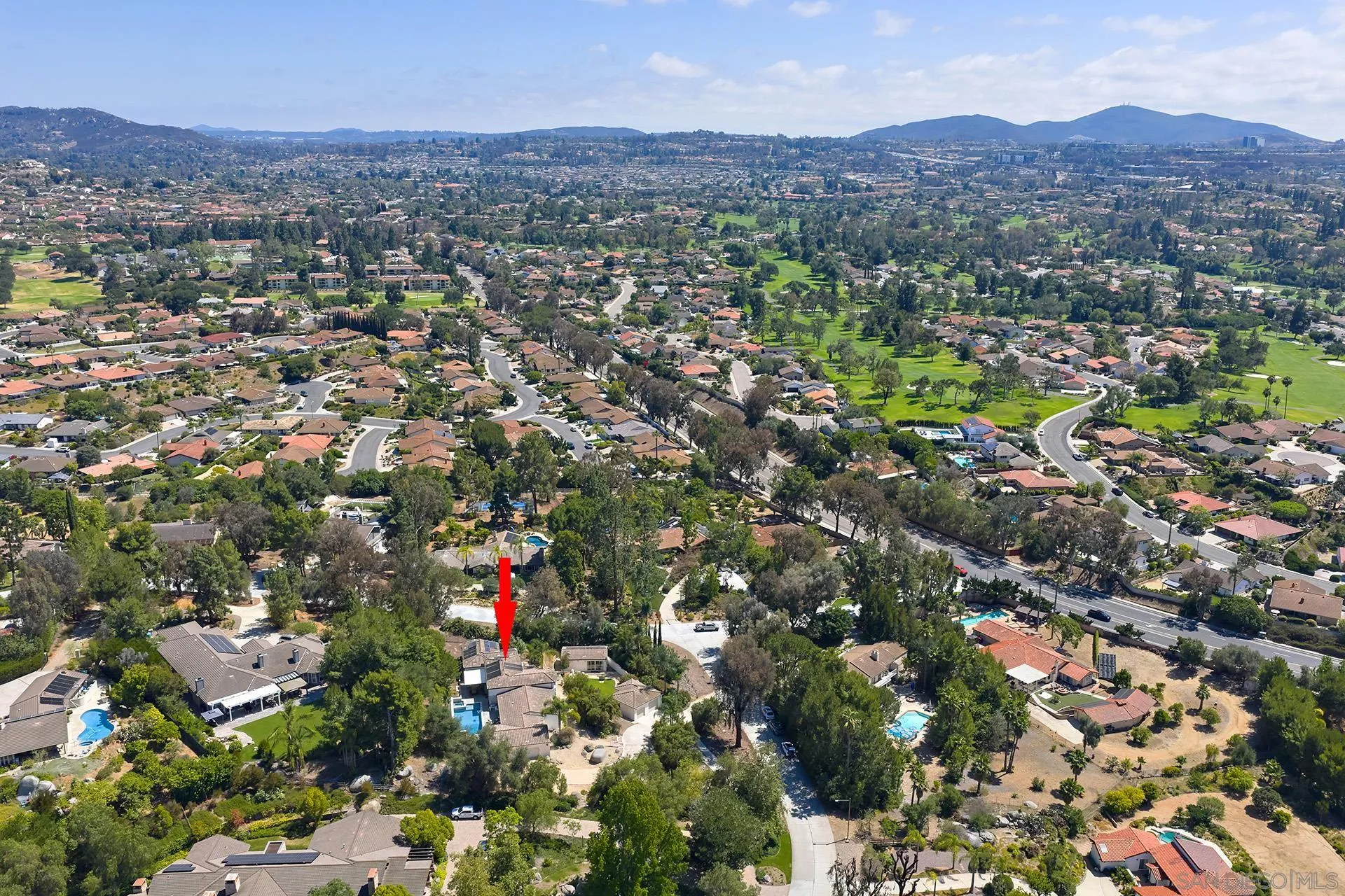 https://cdn.realtyfeed.com/cdn/127/260014977/da4576b0e2f87da9faacef55360ad3ba.webp