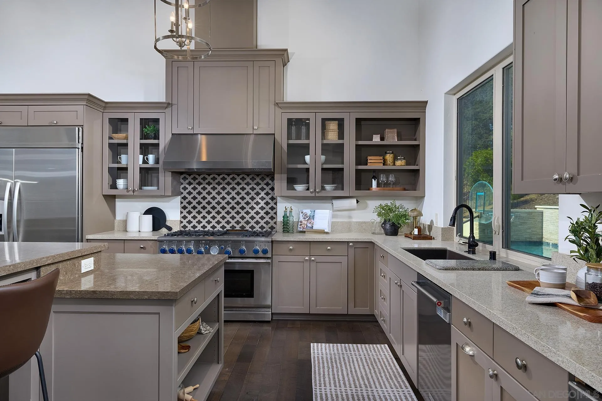 https://cdn.realtyfeed.com/cdn/127/260014977/da7d6706bf63a5dfd55fd355243703a7.webp