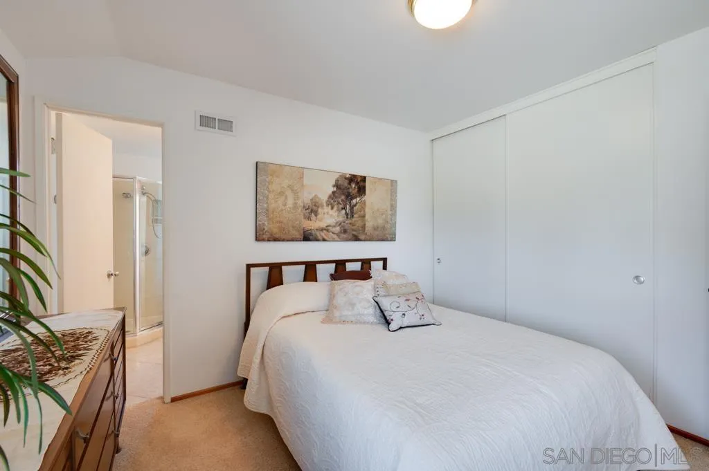 https://cdn.realtyfeed.com/cdn/127/260014979/0199d5b5de6cba827bc7e689c9891789.webp