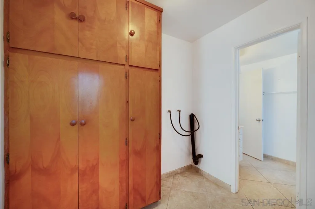 https://cdn.realtyfeed.com/cdn/127/260014979/369f2b1906245560fa8a616a9e95a86c.webp